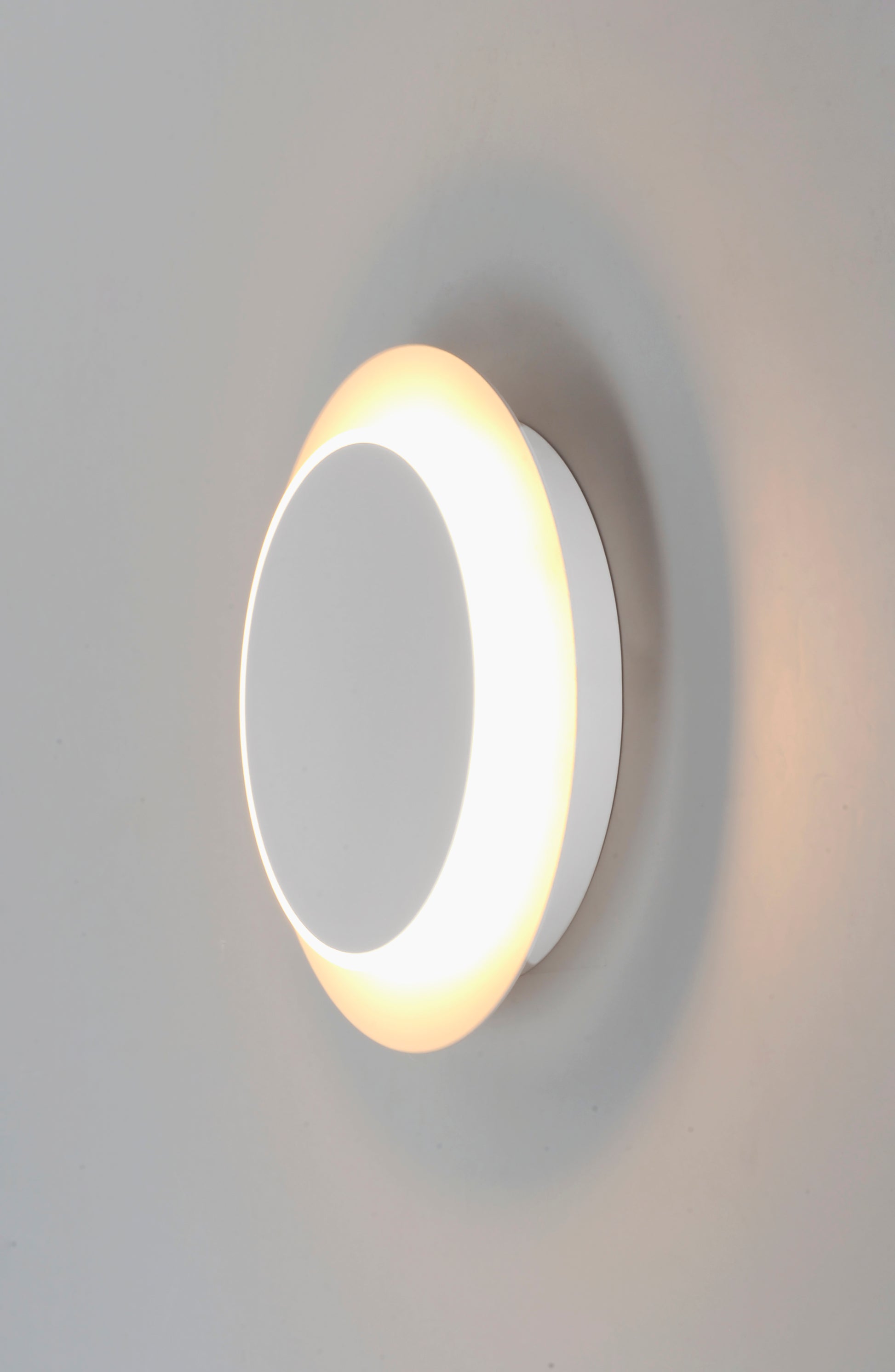 Revolver LED Flush Mount/Wall Sconce Matte White by ET2
