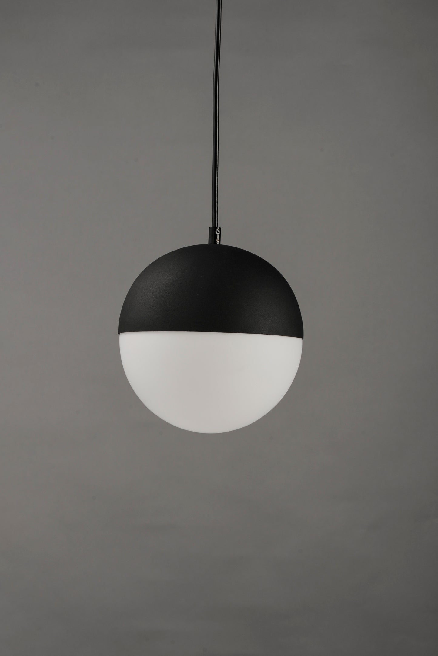 Half Moon Large LED Pendant Black by ET2
