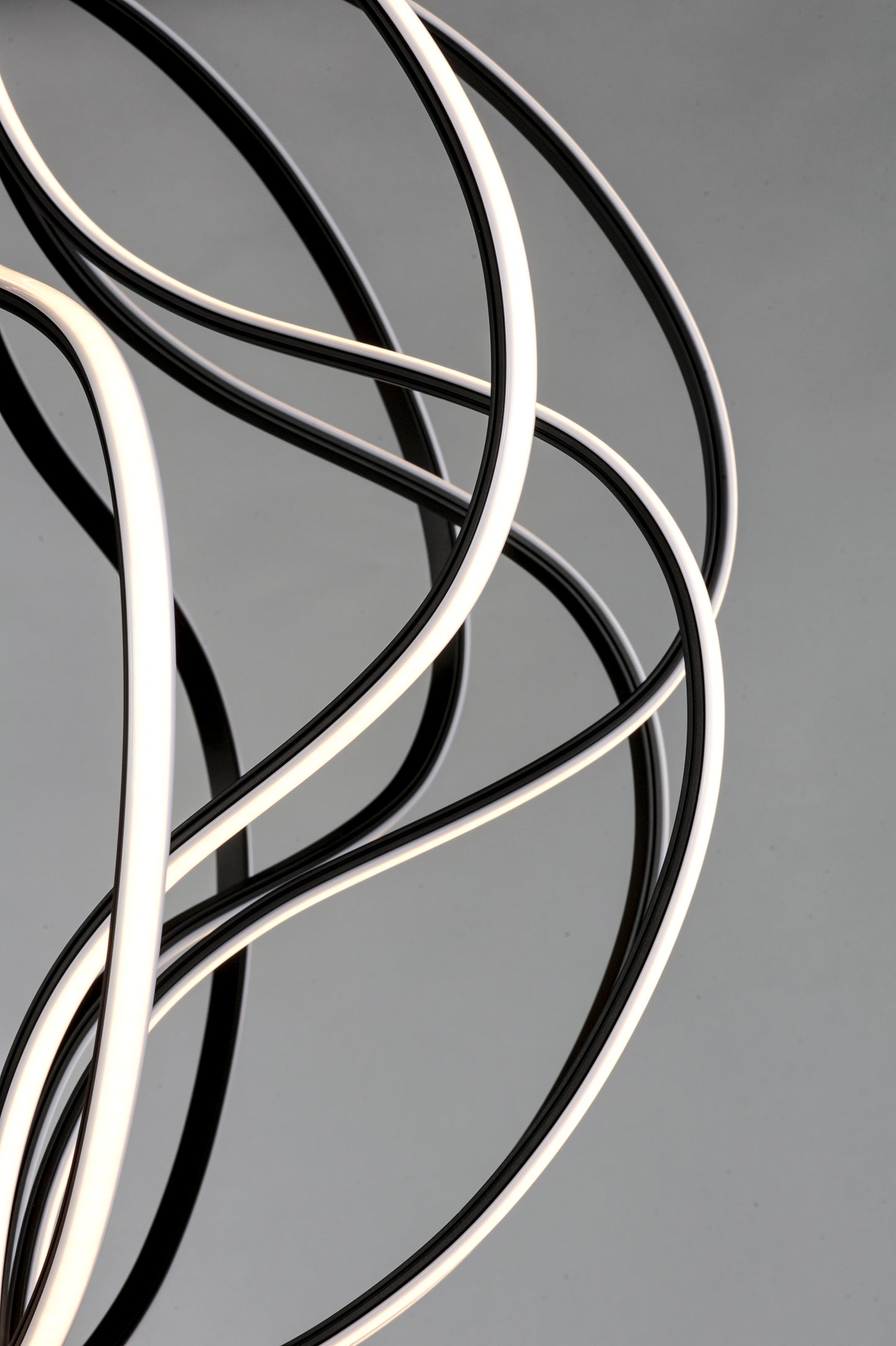 Aura 17" LED Pendant Black by ET2