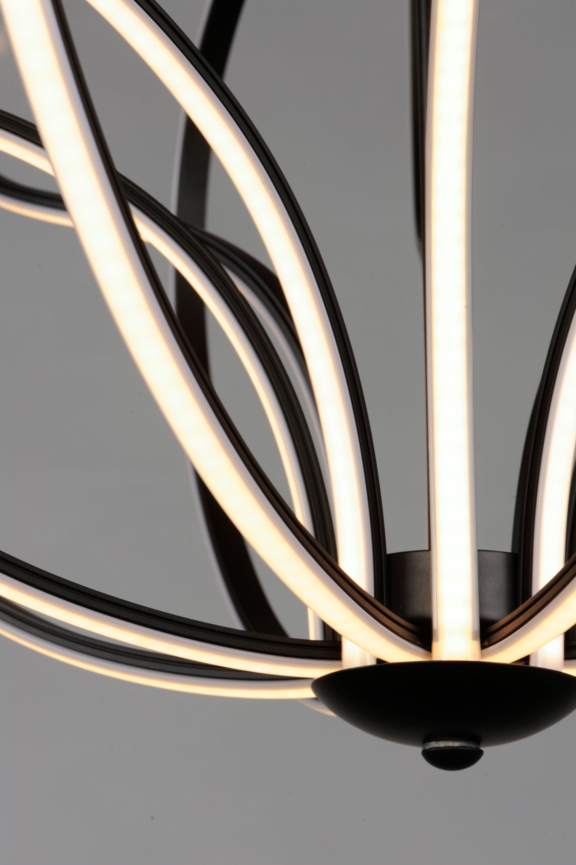 Aura 17" LED Pendant Black by ET2