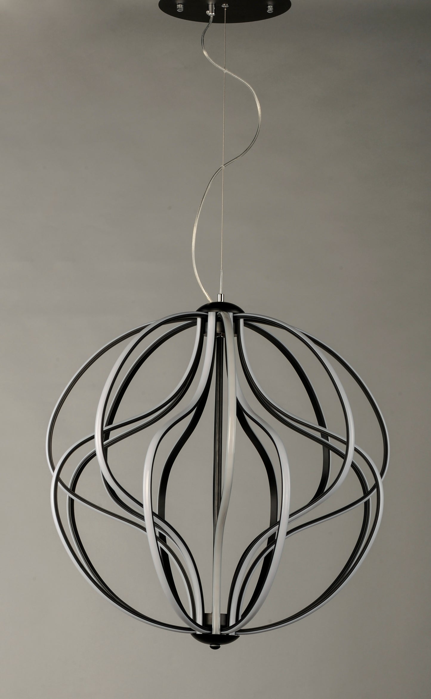 Aura 24" LED Pendant Black by ET2
