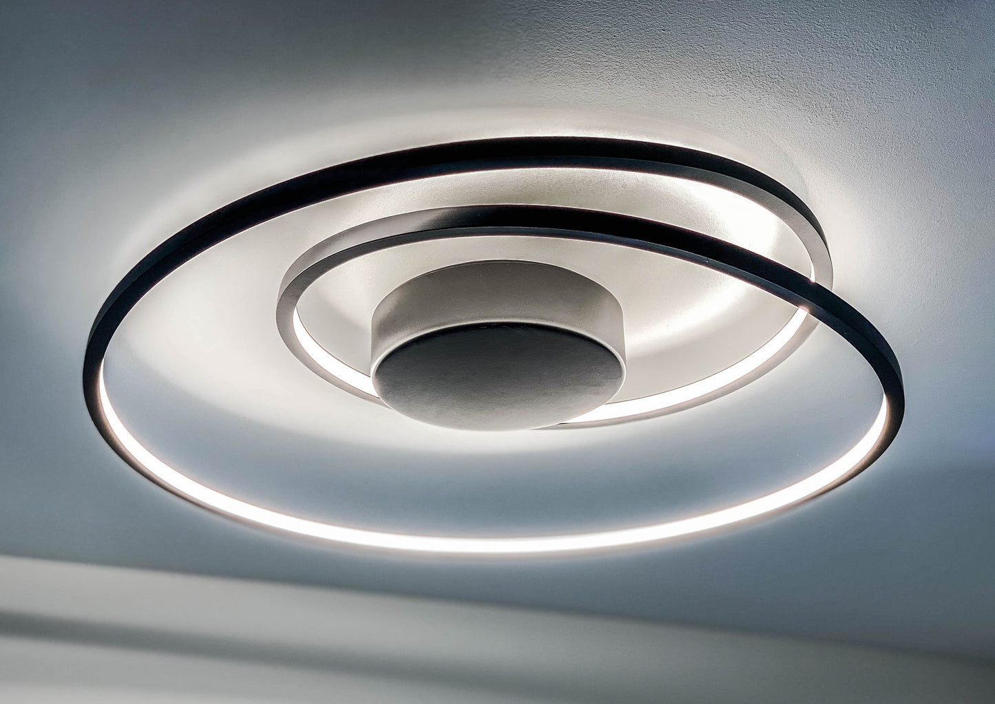 Cycle 24" LED Flush Mount Black by ET2