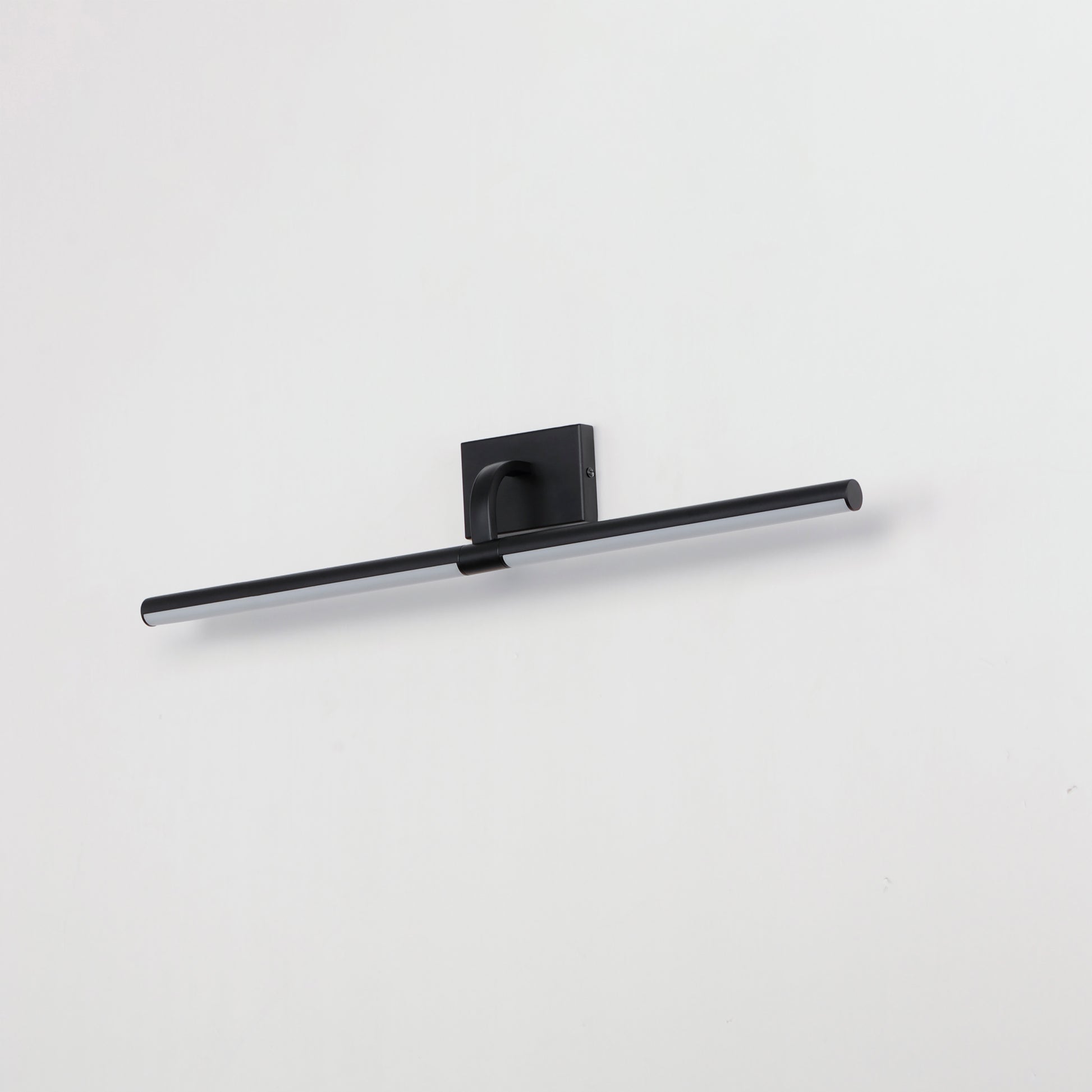 Mona 18" LED Picture Light Black by ET2