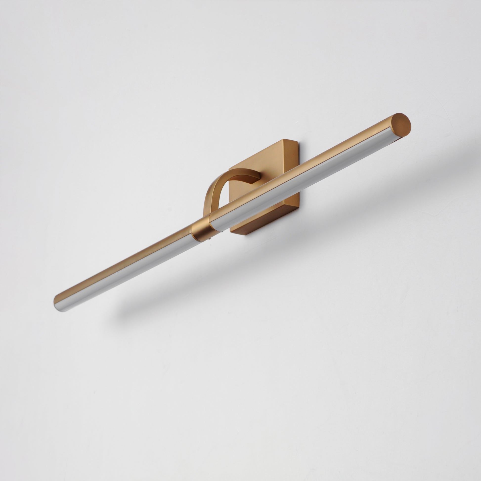 Mona 18" LED Picture Light Gold by ET2