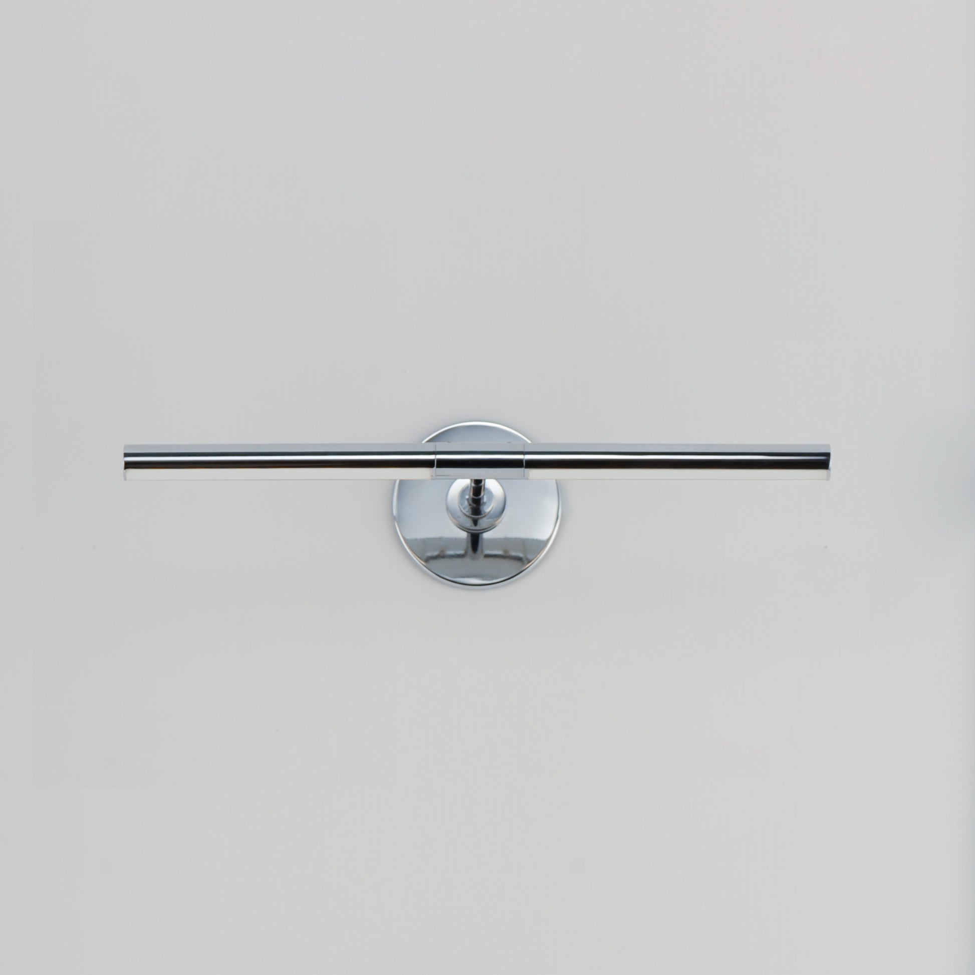 Dorian 18" Picture Light Polished Chrome by ET2