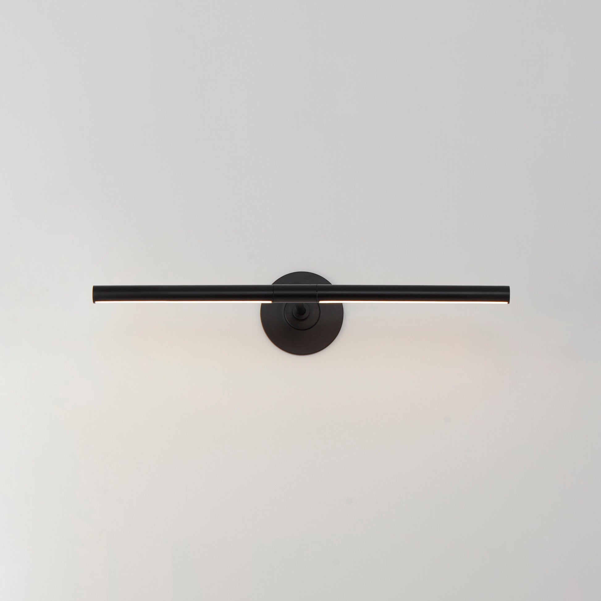 Dorian 24" Picture Light Black by ET2