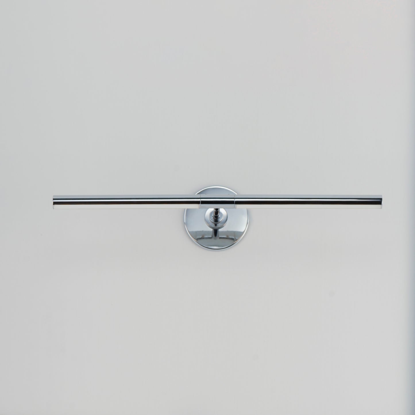 Dorian 24" Picture Light Polished Chrome by ET2