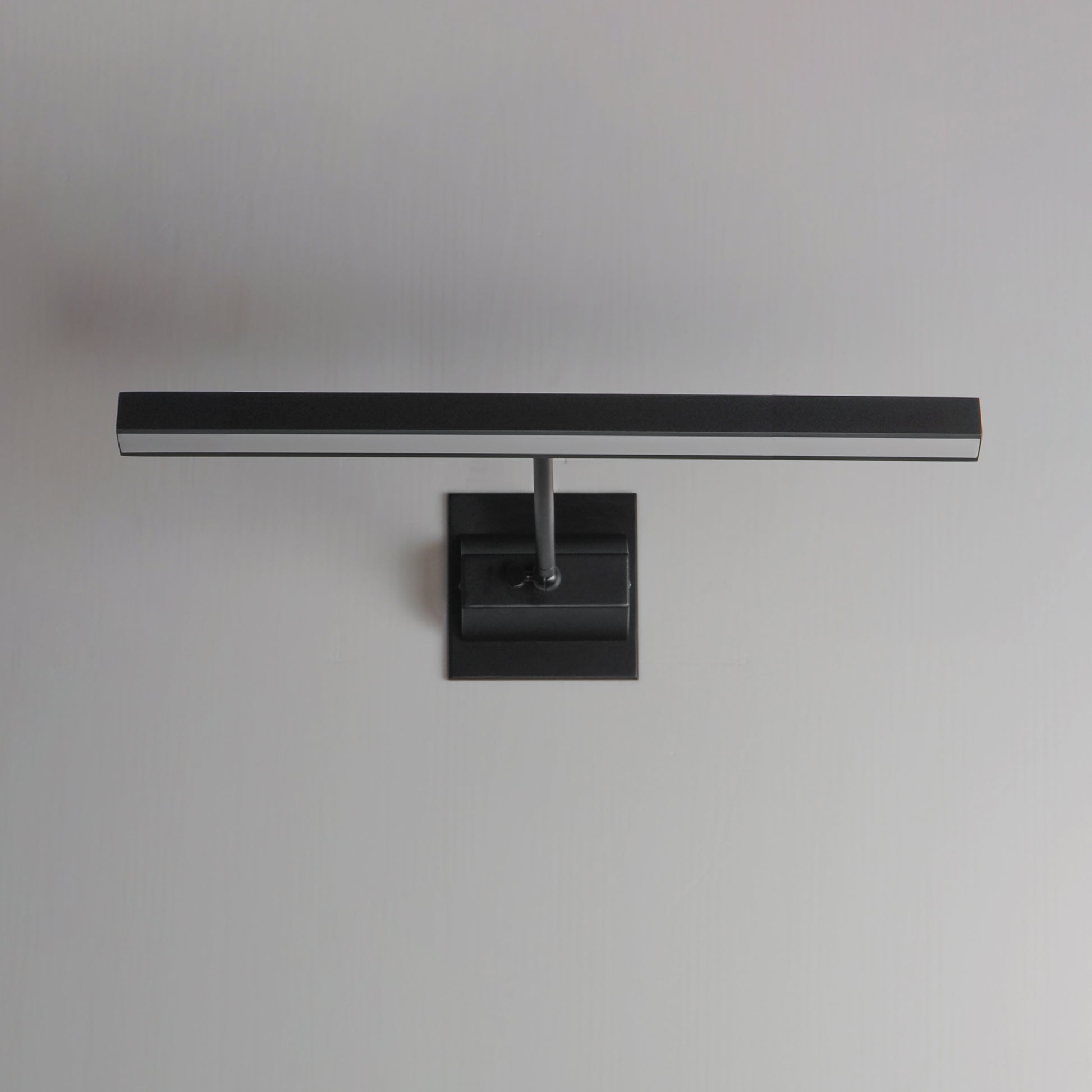 Pasha 23" LED Picture Light Black by ET2
