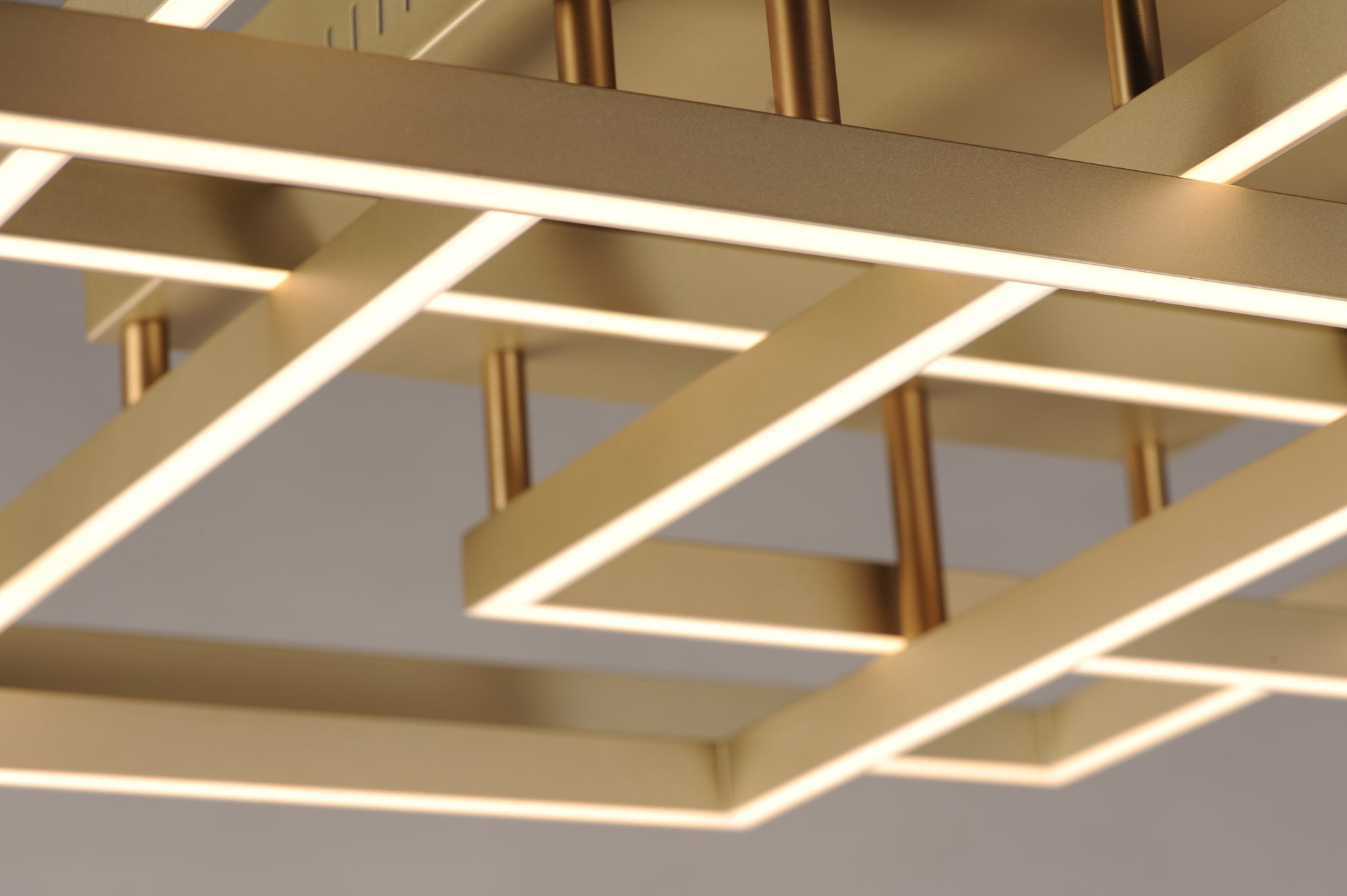 Traverse LED Pendant Champagne by ET2