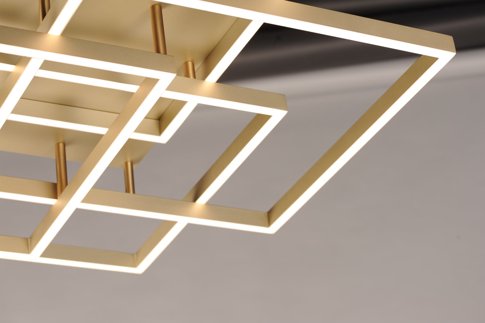Traverse LED Pendant Champagne by ET2