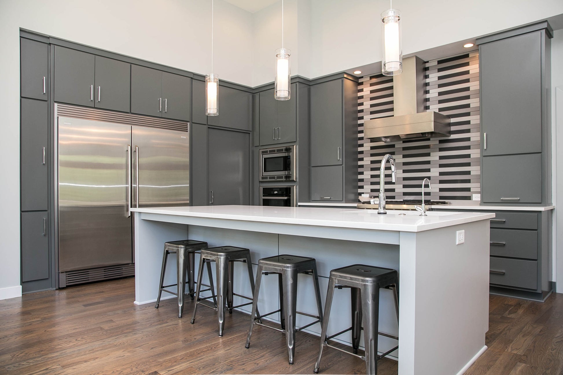 Frost Pendant Polished Chrome by ET2