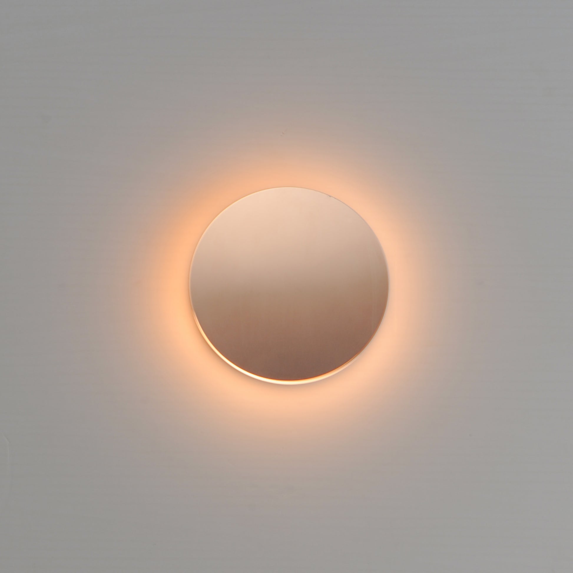 Embosse 8" Round LED Wall Sconce CCT Select Polished Bronze by ET2