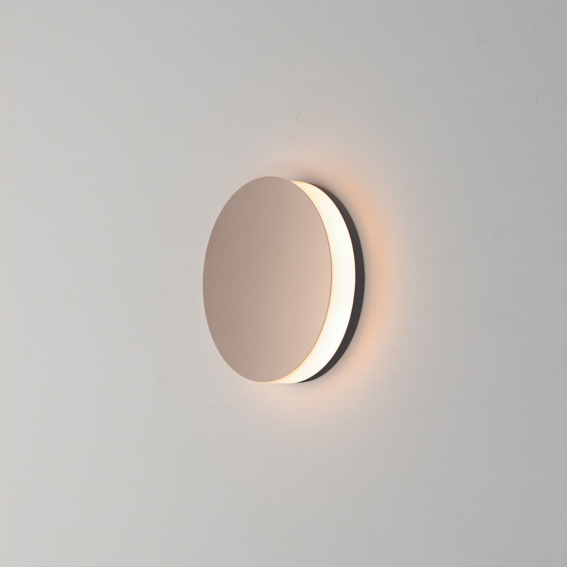 Embosse 8" Round LED Wall Sconce CCT Select Polished Bronze by ET2