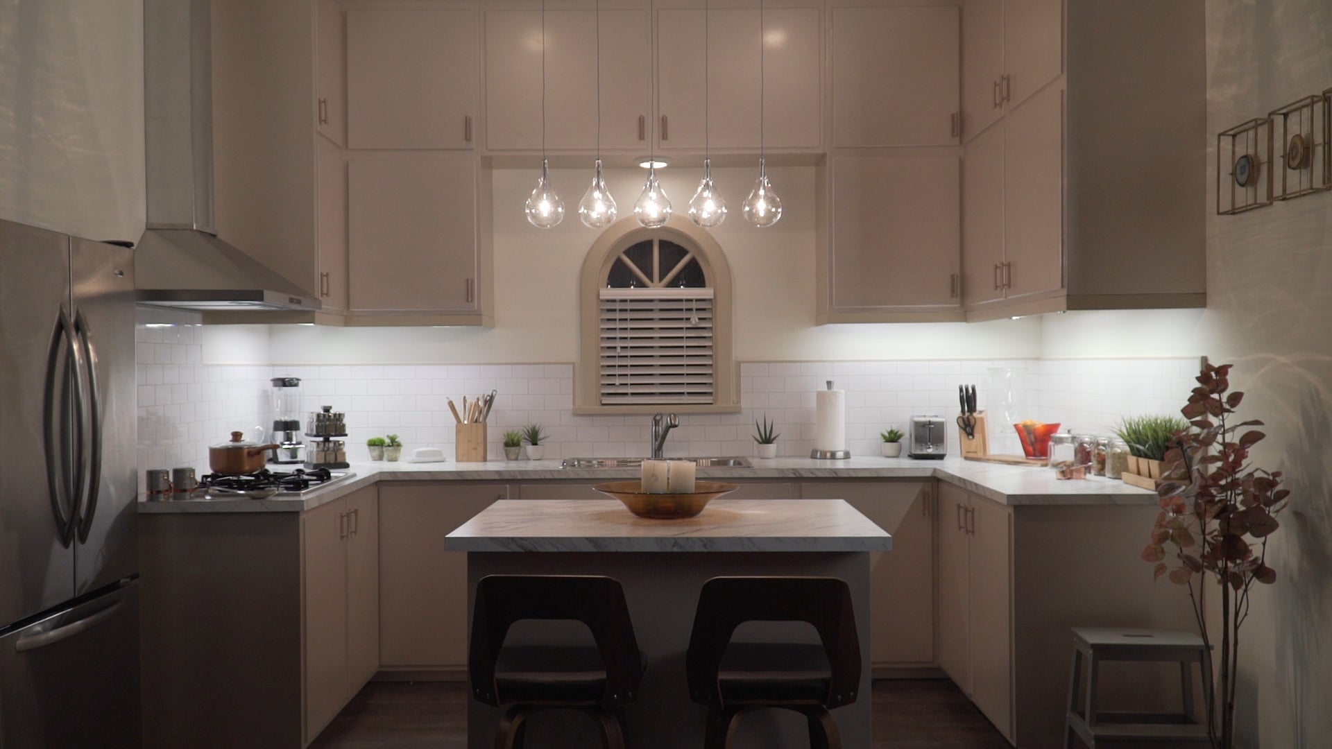 Larmes 5-Light Pendant Polished Chrome by ET2