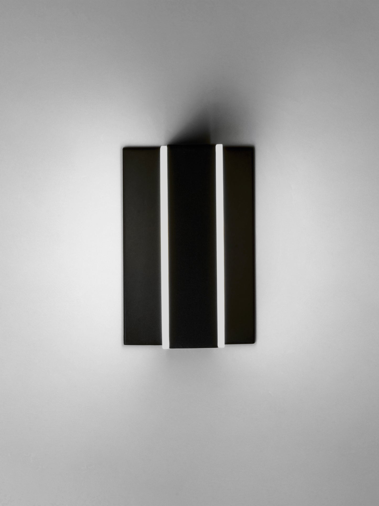 Omni 7" LED Wall Sconce Black by ET2