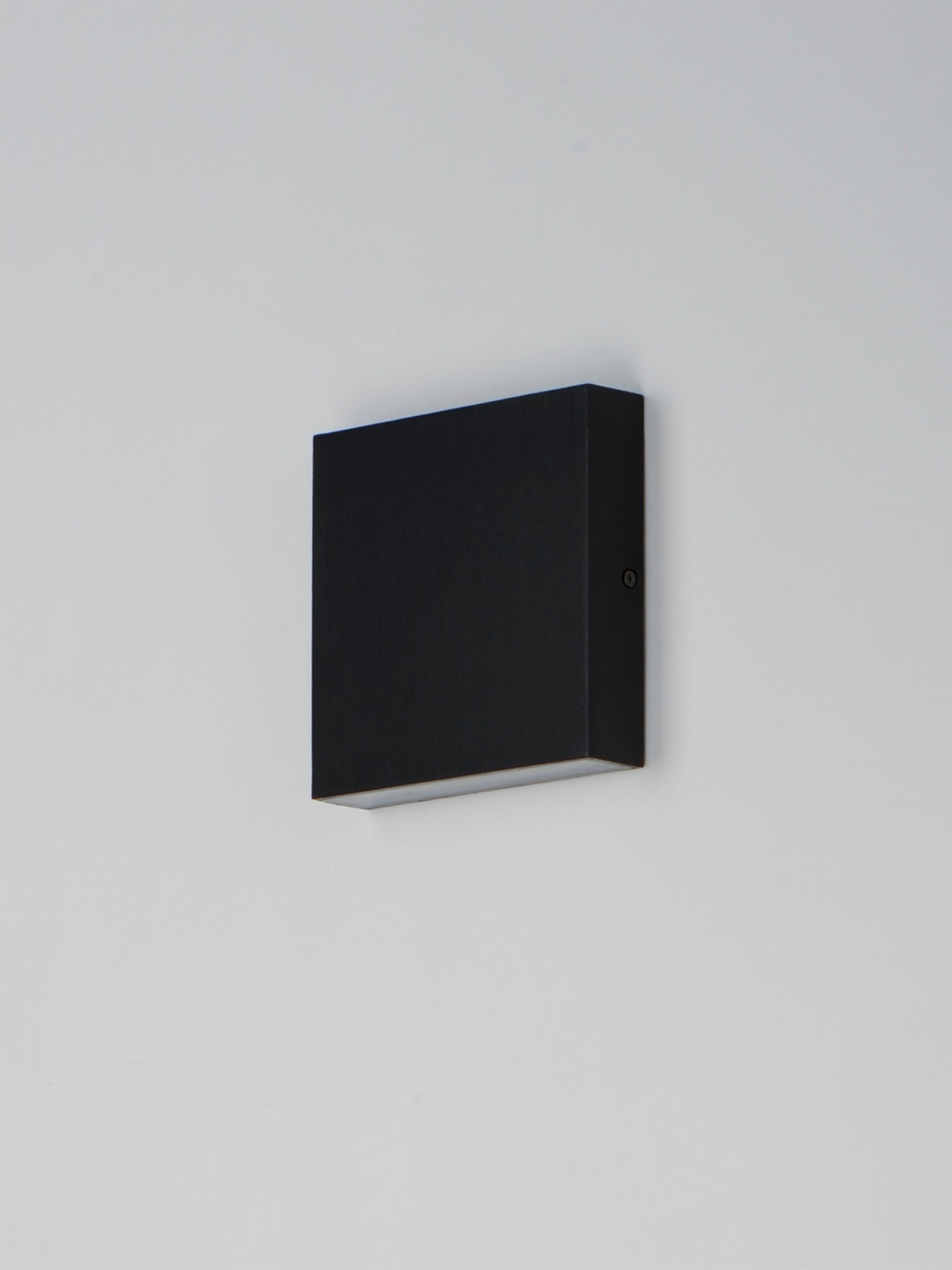 Brik 4.75" LED Outdoor Wall Sconce Black by ET2