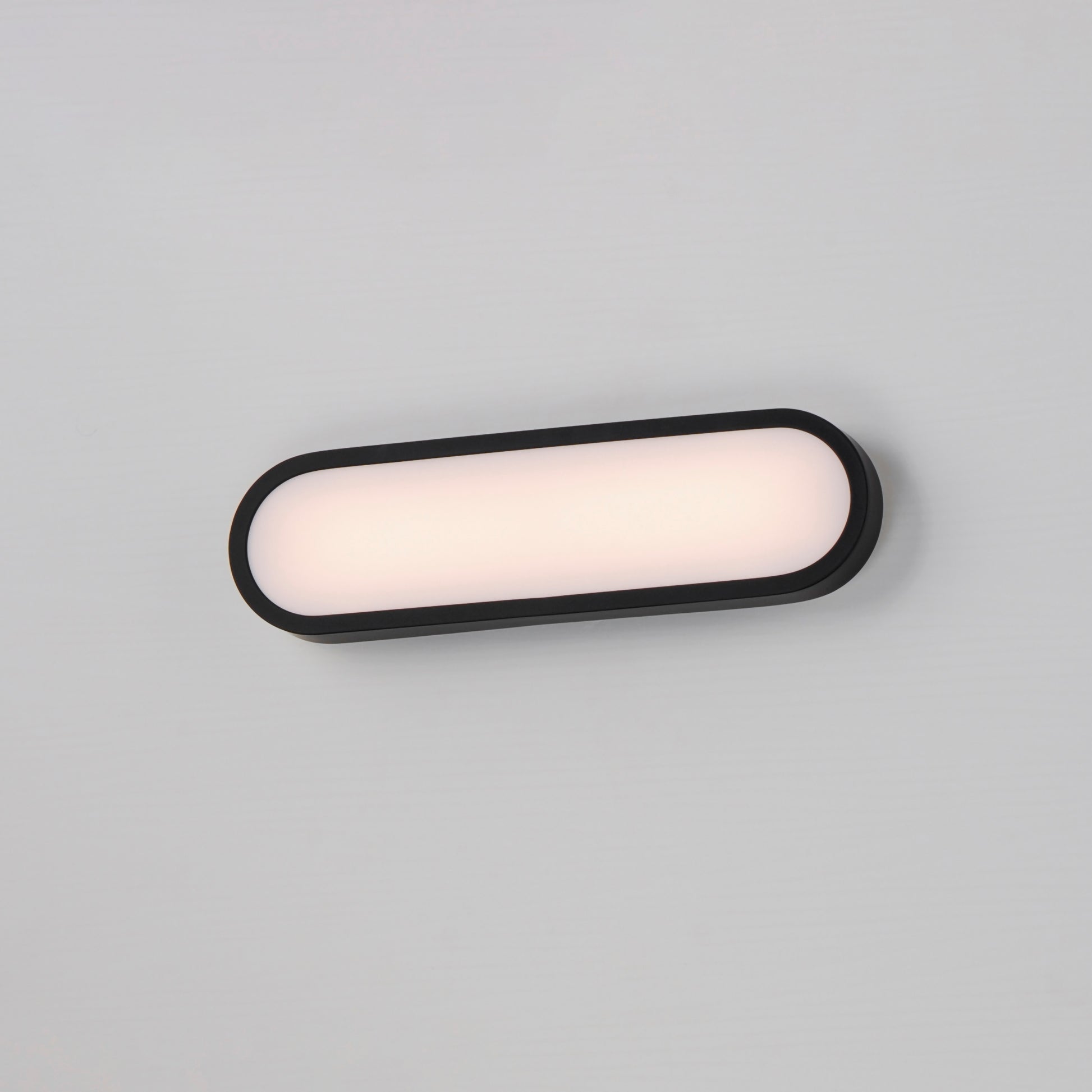 Latitude 18" LED Bath Sconce Black by ET2