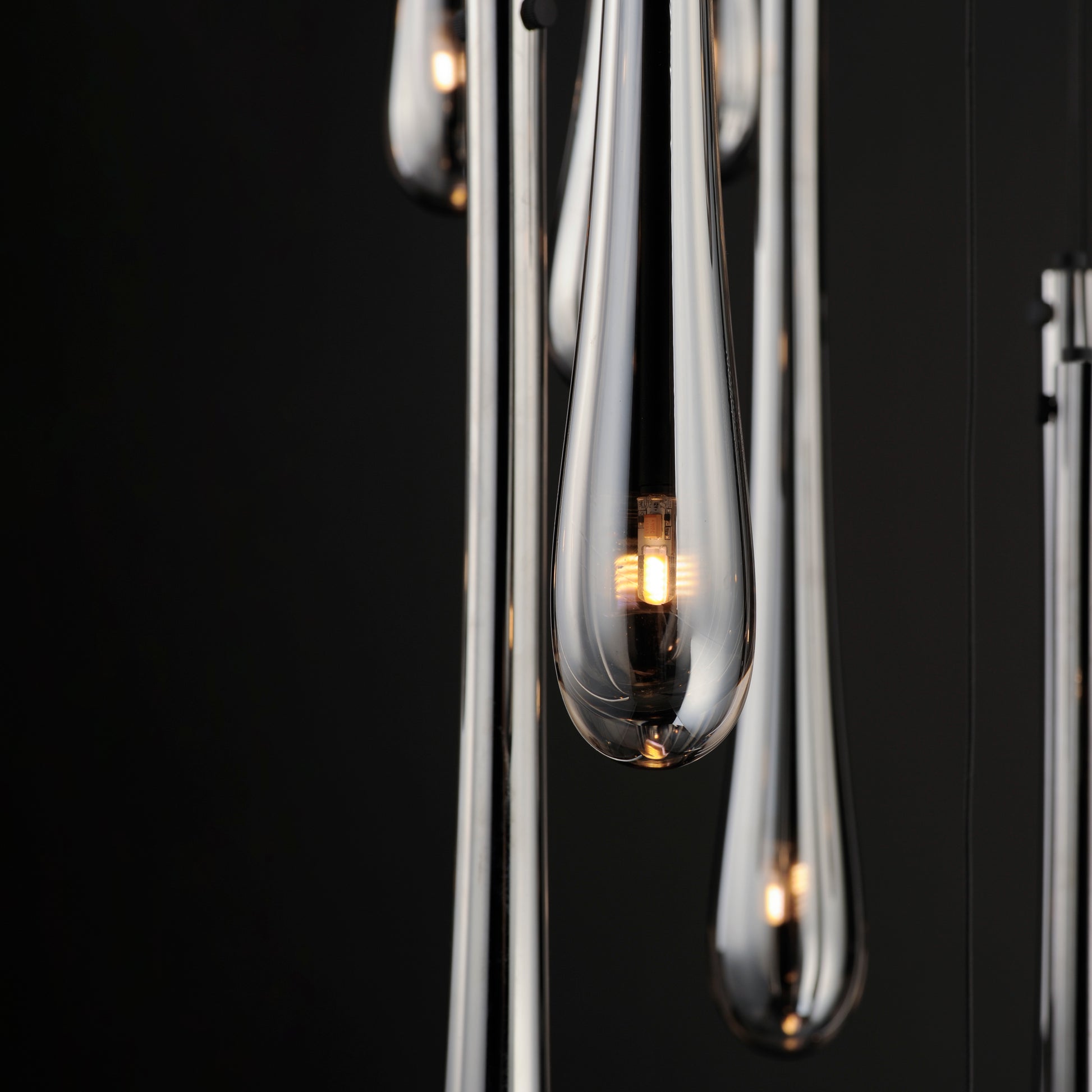 Stillo 18-Light LED Pendant Black by ET2