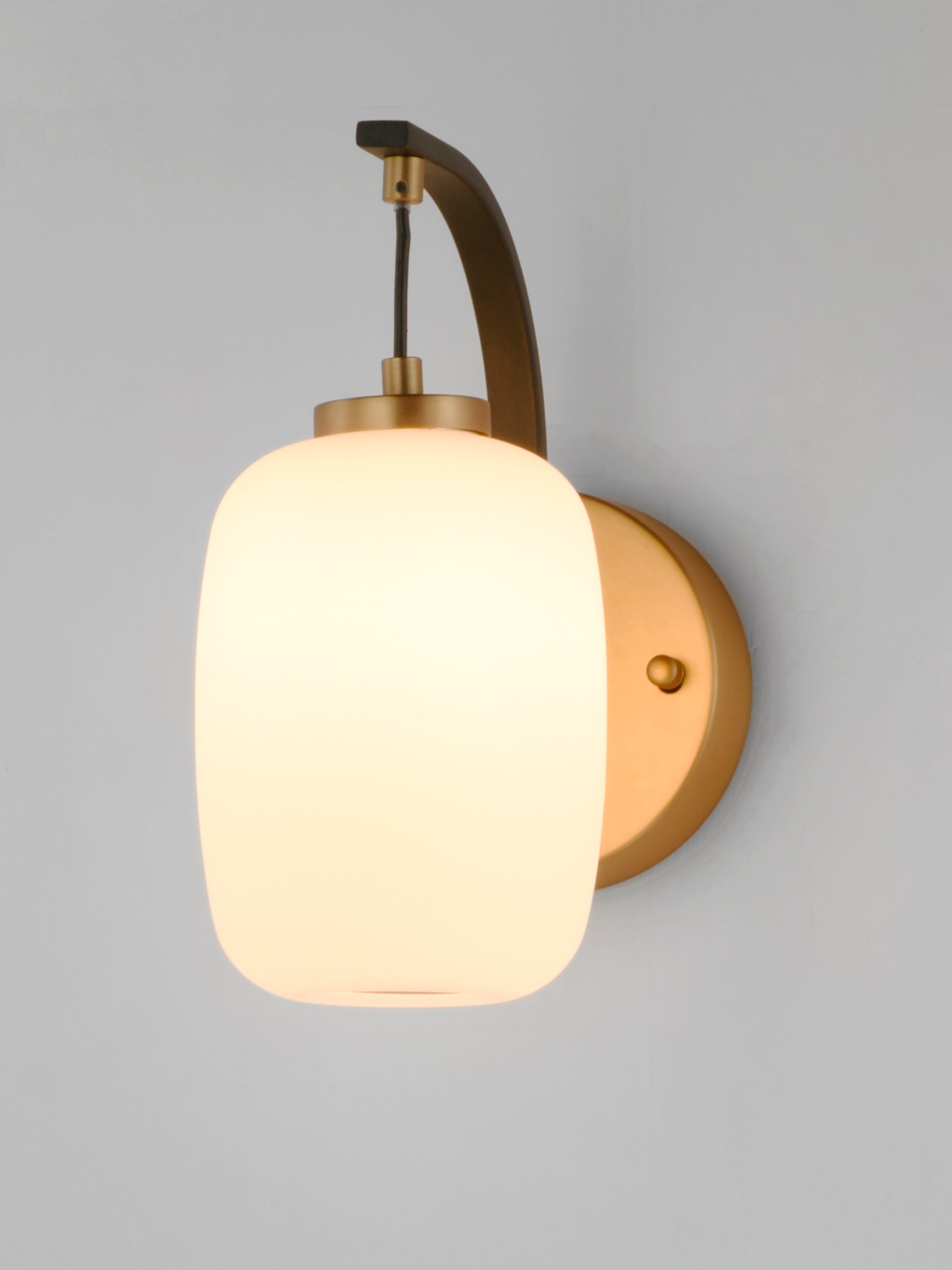 Soji LED Wall Sconce Black/Gold by ET2