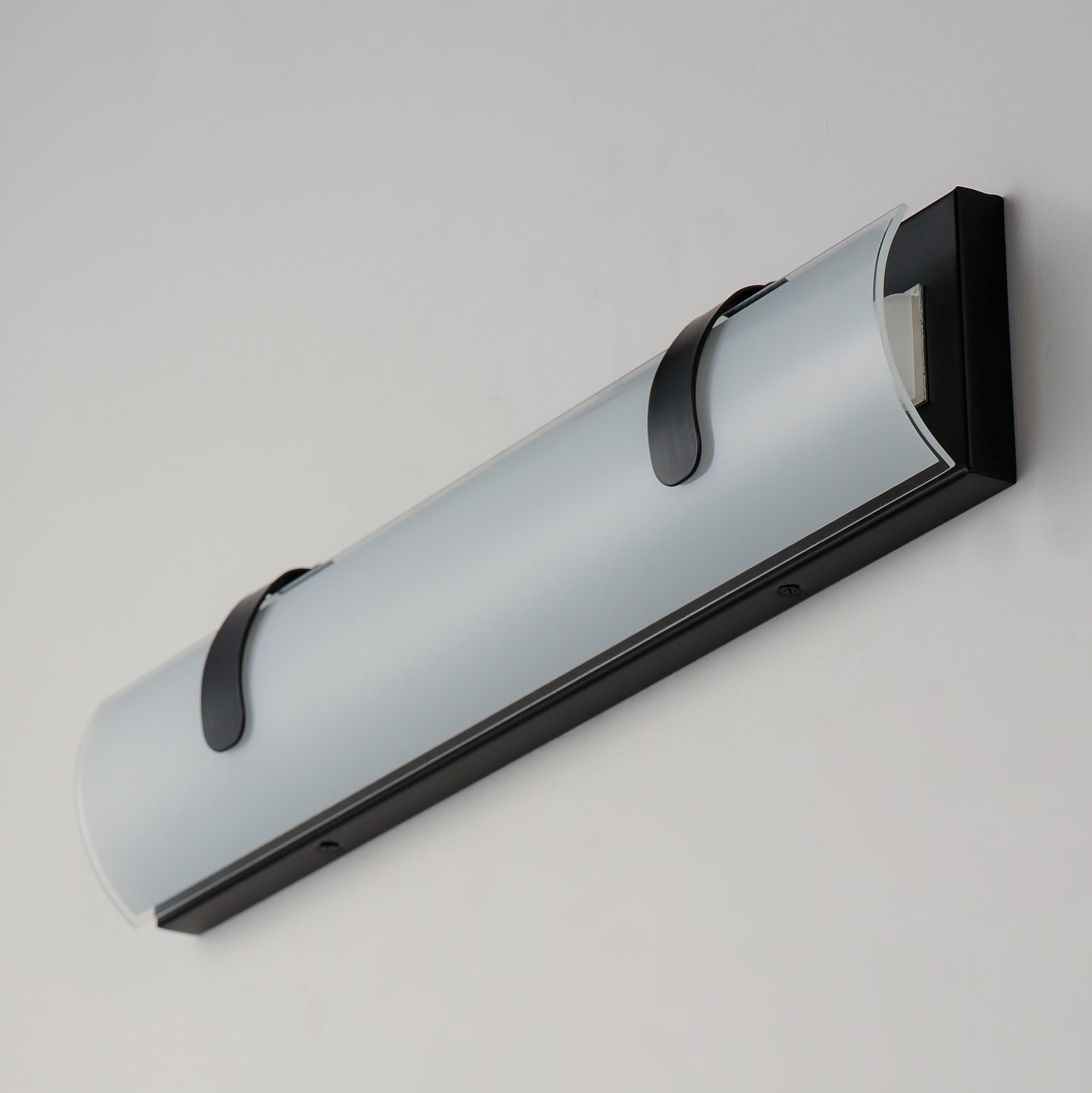 Clutch 22" LED Bath Vanity Black by ET2