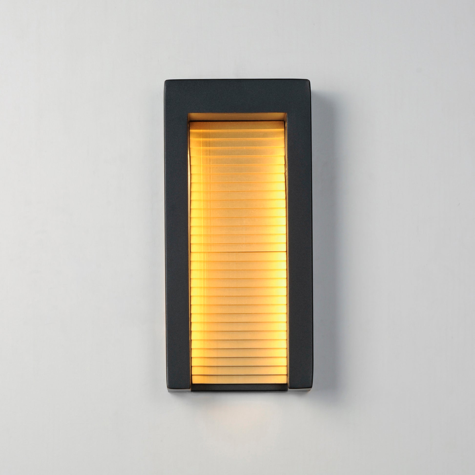 Alcove Medium LED Outdoor Wall Sconce Black/Gold by ET2
