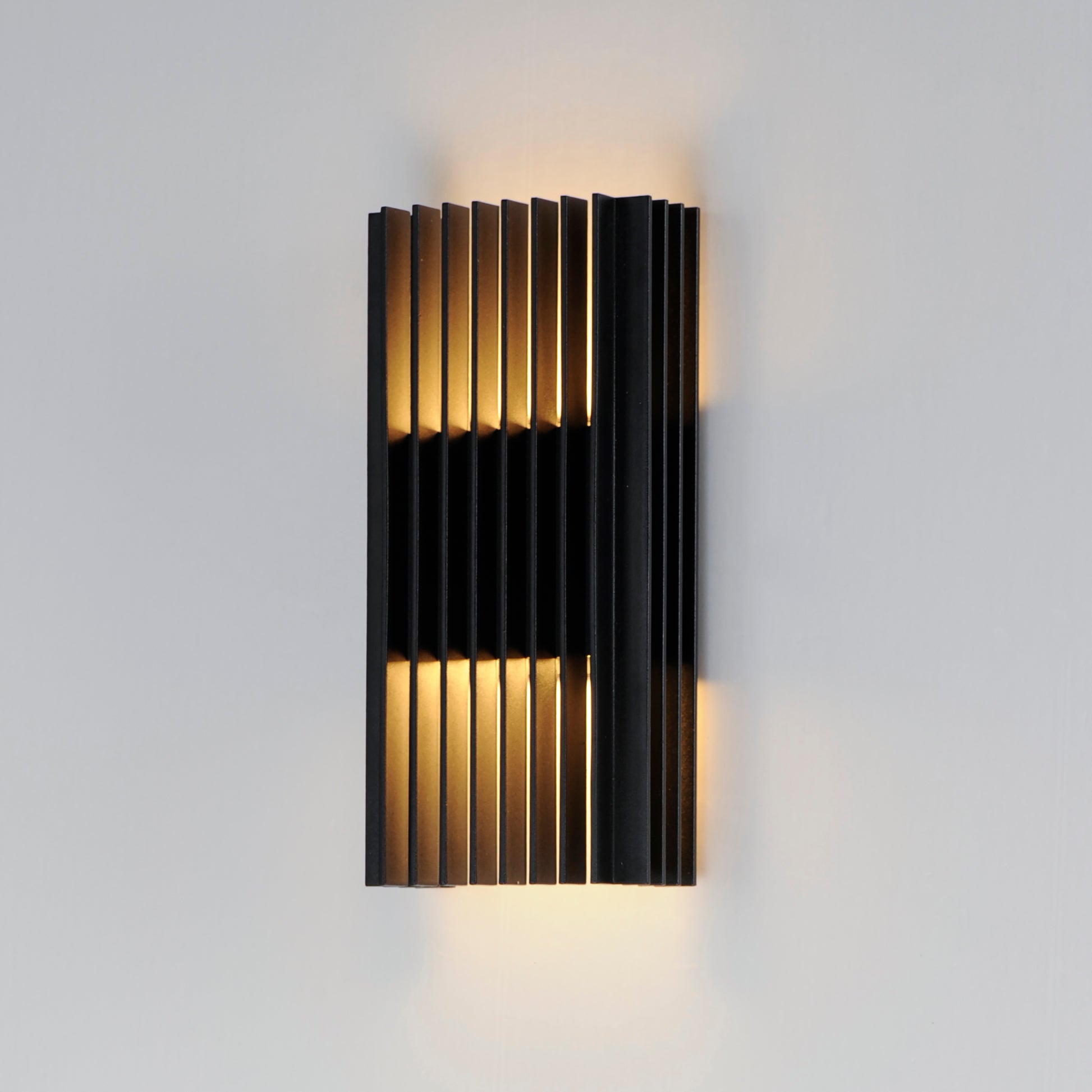 Rampart Medium LED Outdoor Wall Sconce Black by ET2