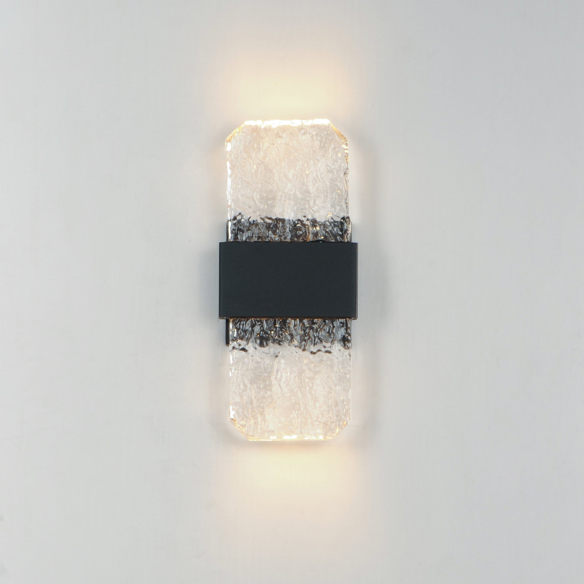 Rune LED Outdoor Wall Sconce Small Black by ET2
