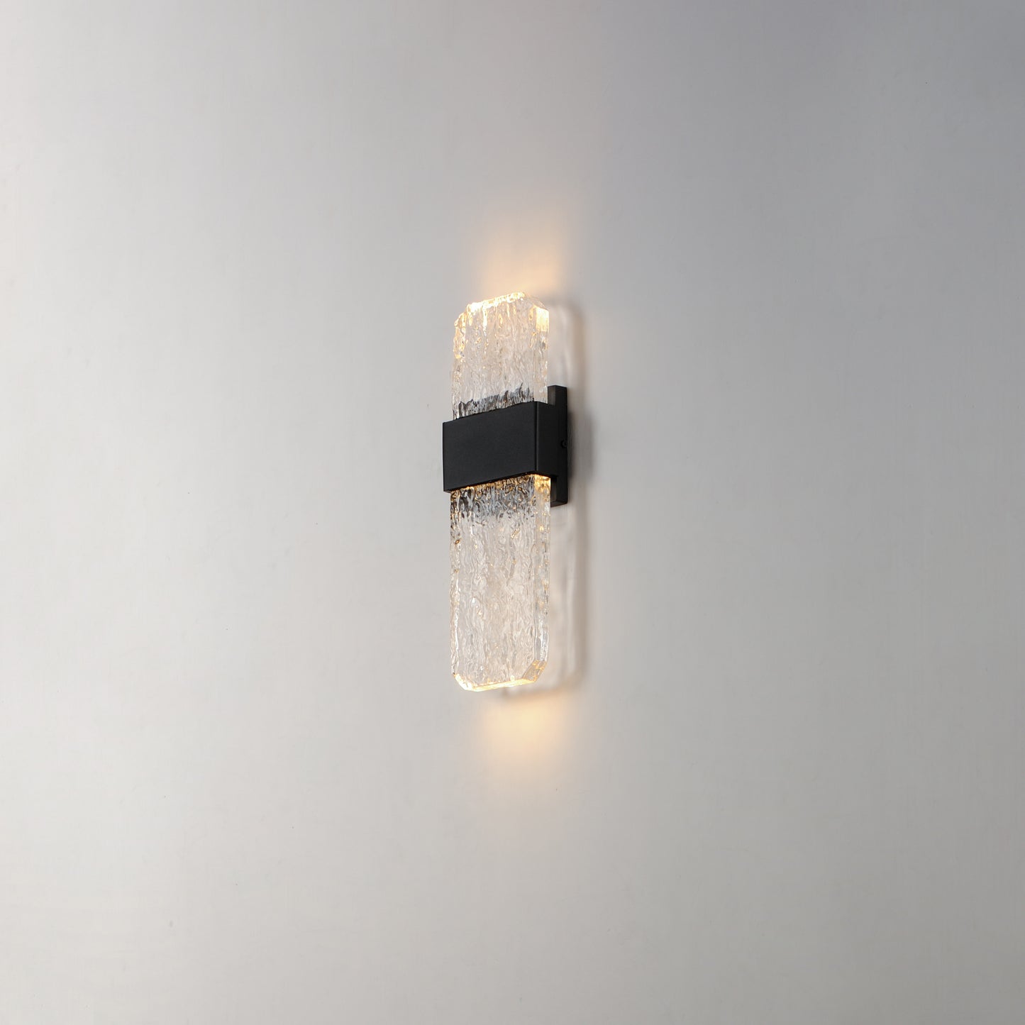 Rune LED Outdoor Wall Sconce Medium Black by ET2