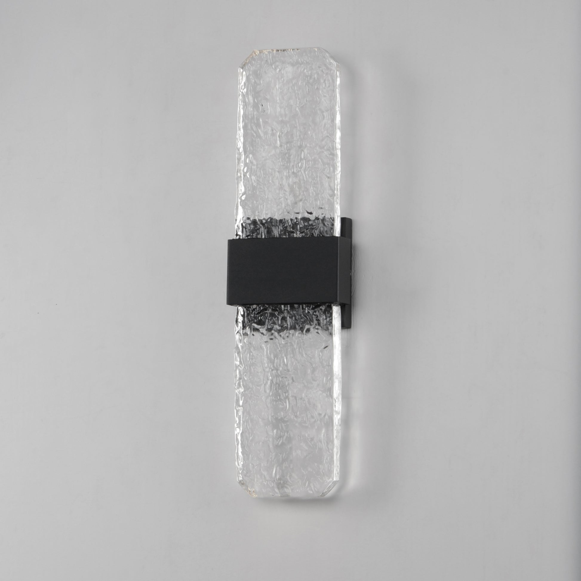 Rune LED Outdoor Wall Sconce Large Black by ET2