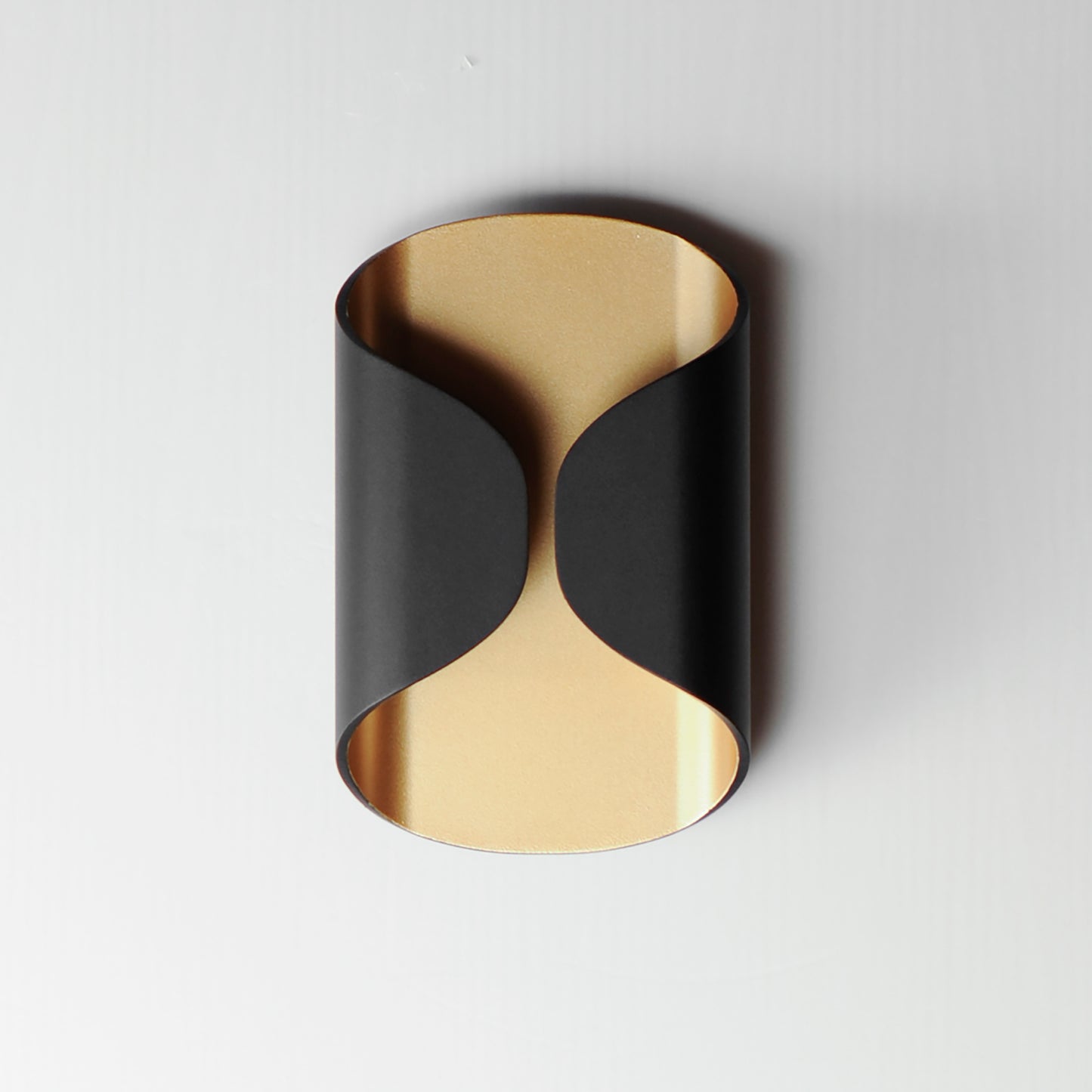 Folio 10" LED Outdoor Wall Sconce Black/Gold by ET2