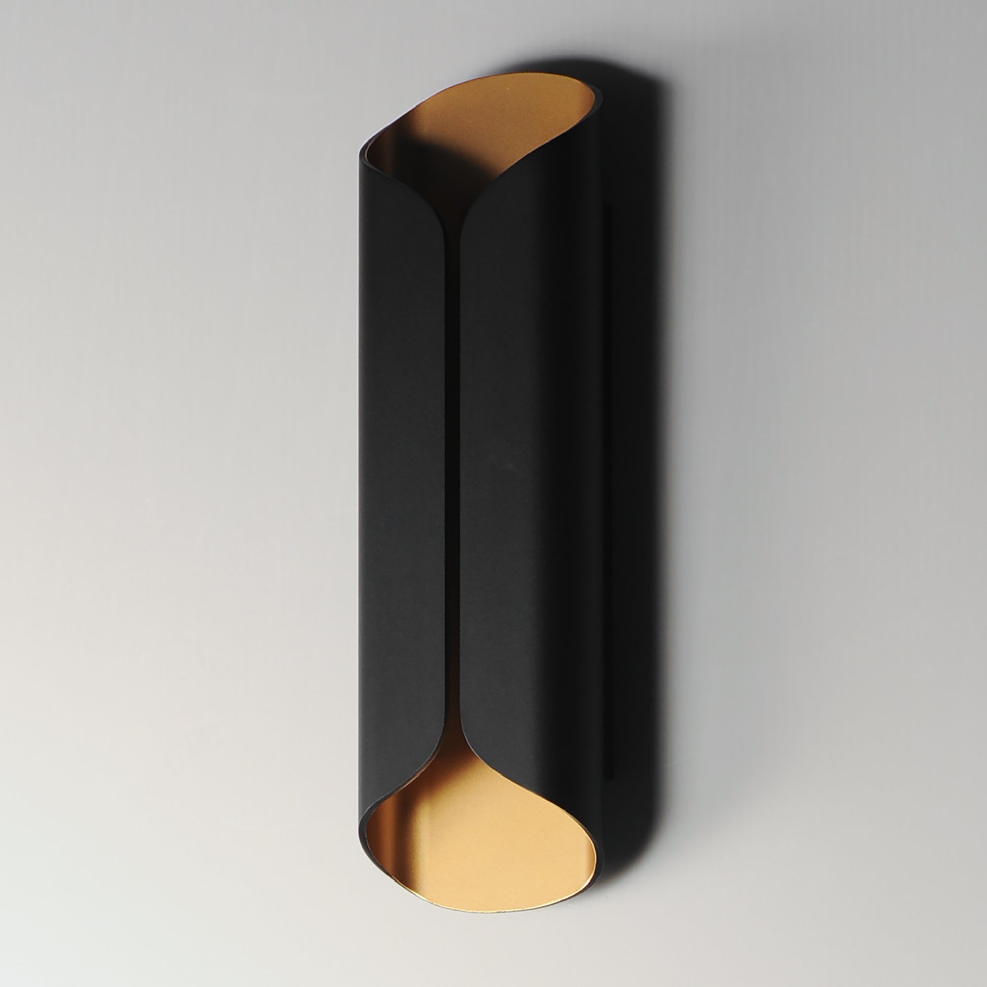 Folio 20" LED Outdoor Wall Sconce Black/Gold by ET2