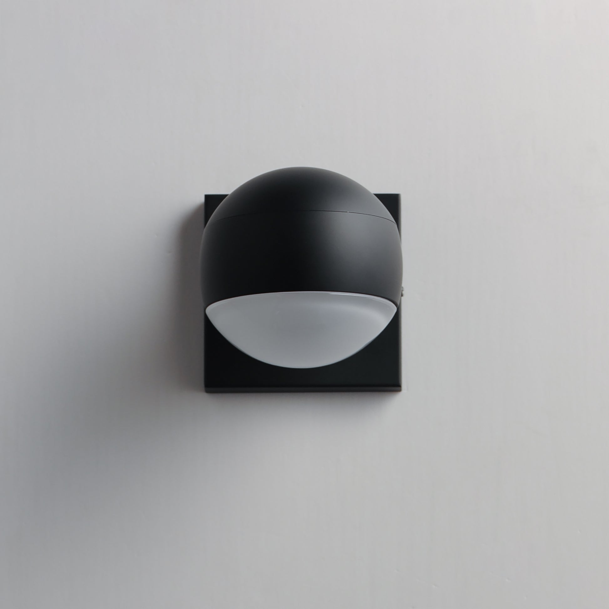 Modular Globe LED Sconce Black by ET2