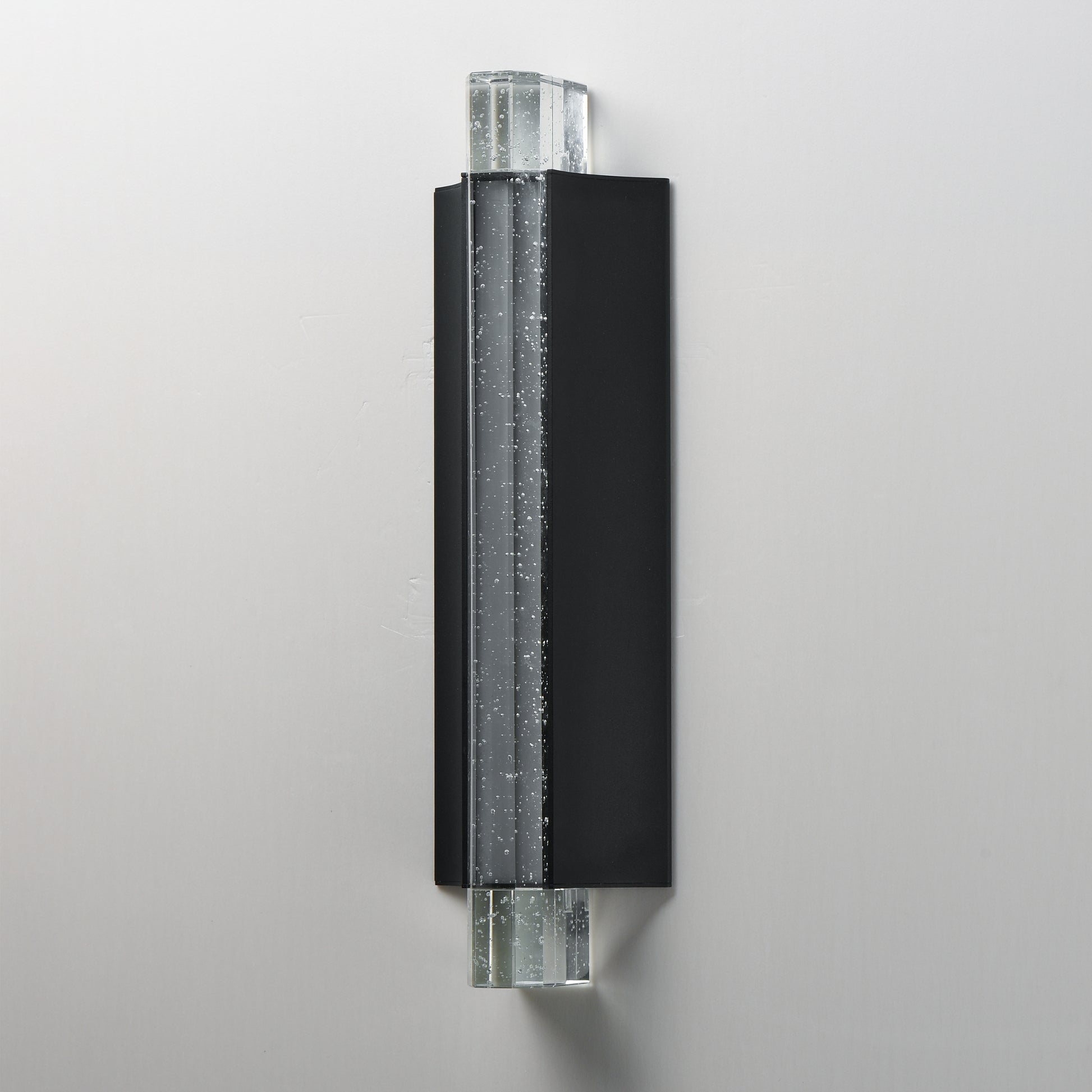 Hyperion Outdoor 18" LED Outdoor Wall Sconce Black by ET2