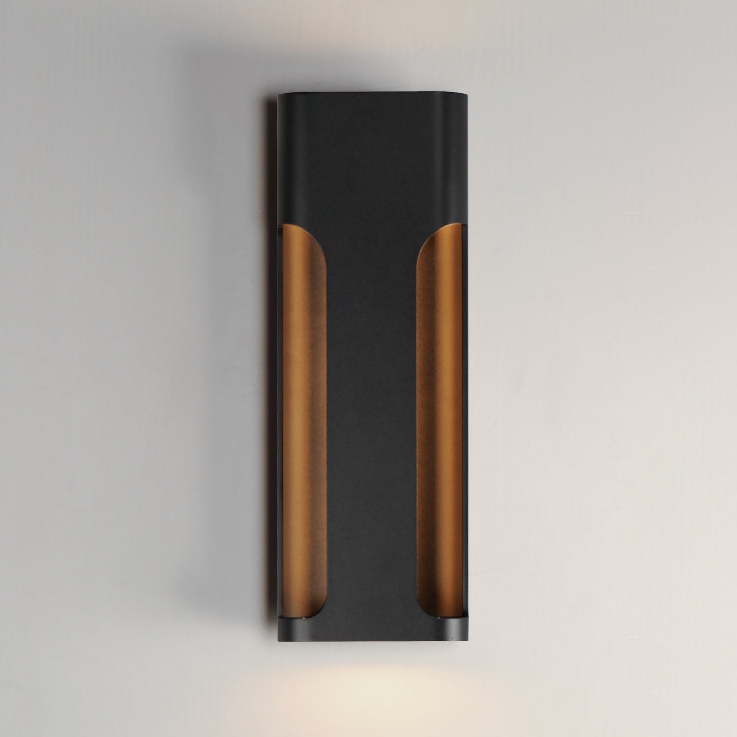 Maglev 18" LED Outdoor Wall Sconce Black by ET2