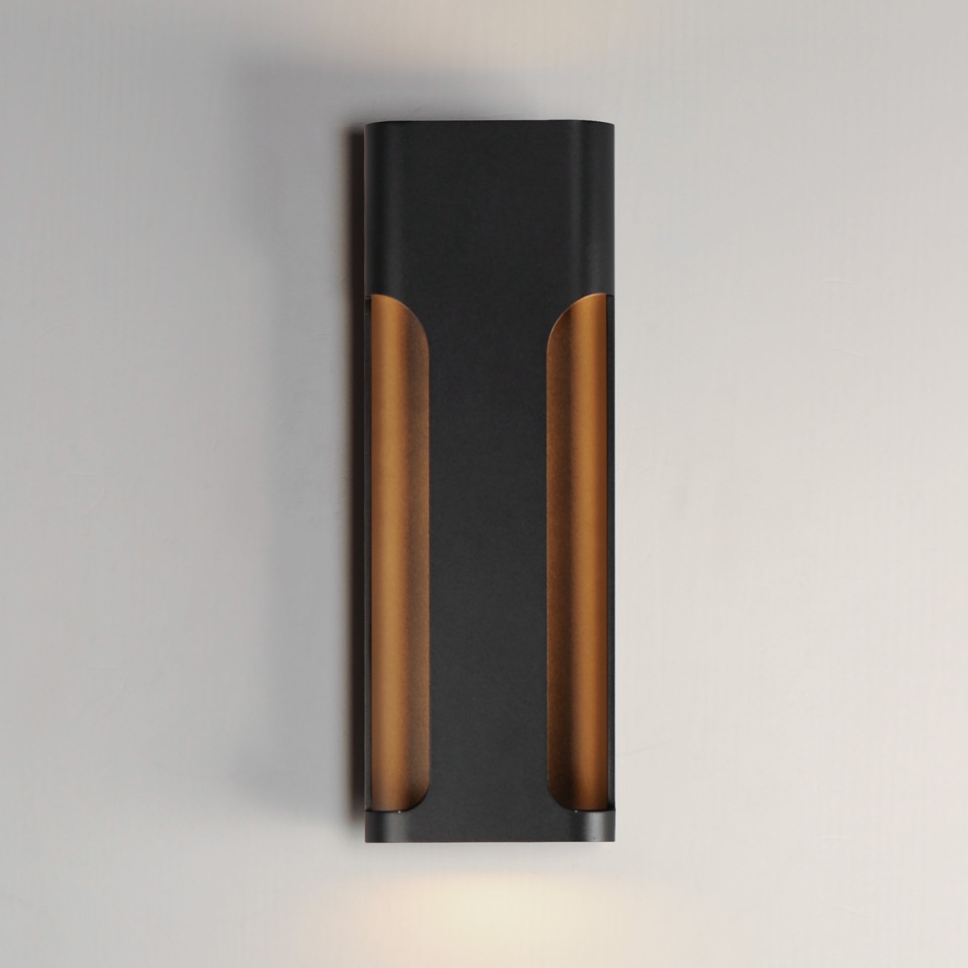 Maglev 18" LED Outdoor Wall Sconce Black by ET2