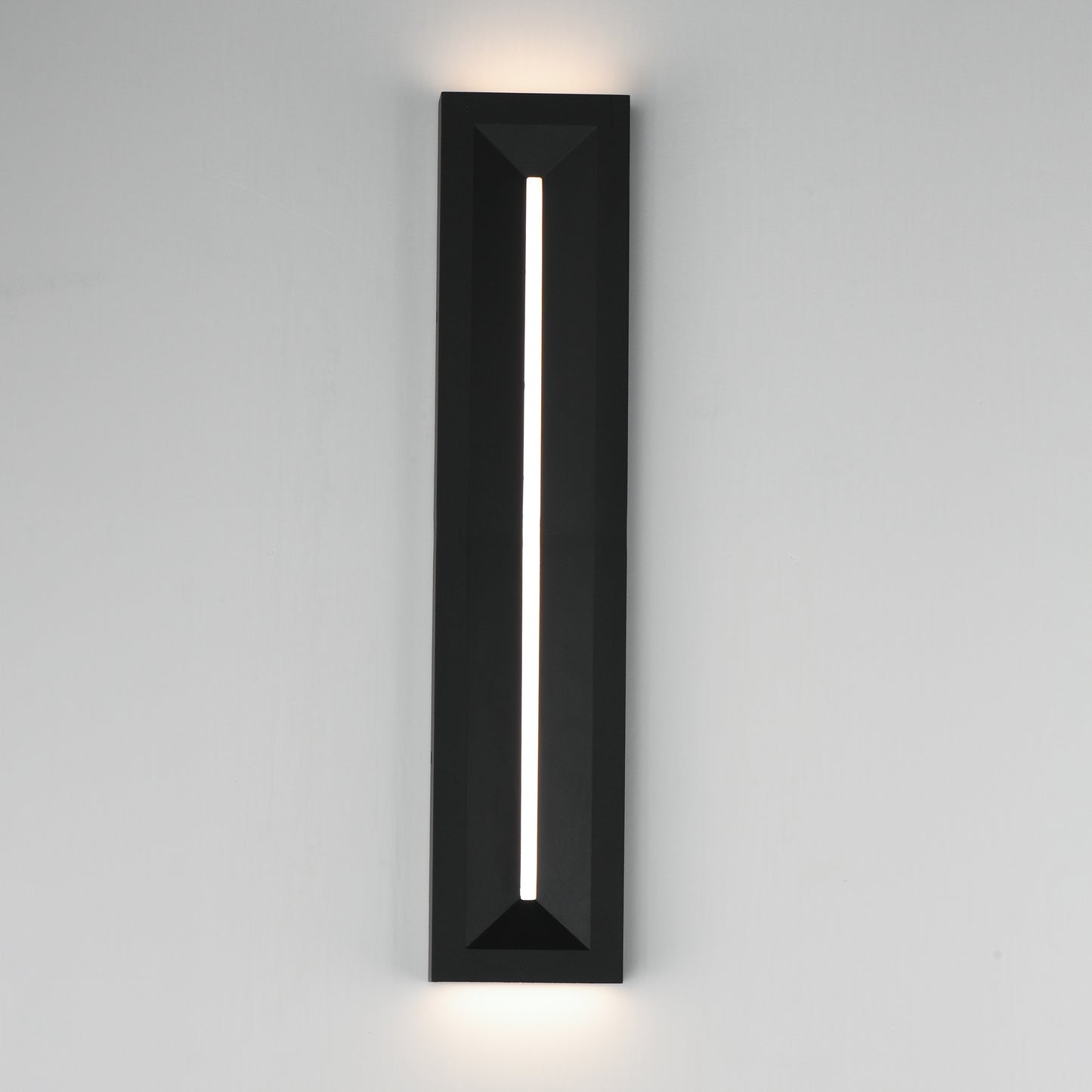 Fosso 24" LED Outdoor Wall Sconce 5cct Black by ET2