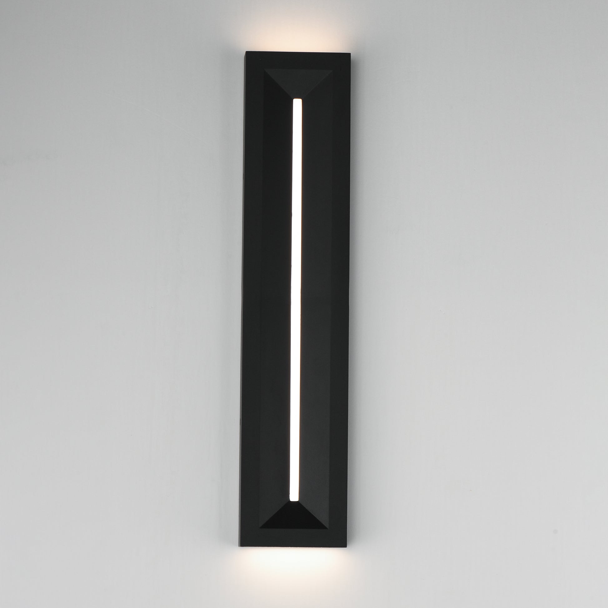 Fosso 24" LED Outdoor Wall Sconce 5cct Black by ET2