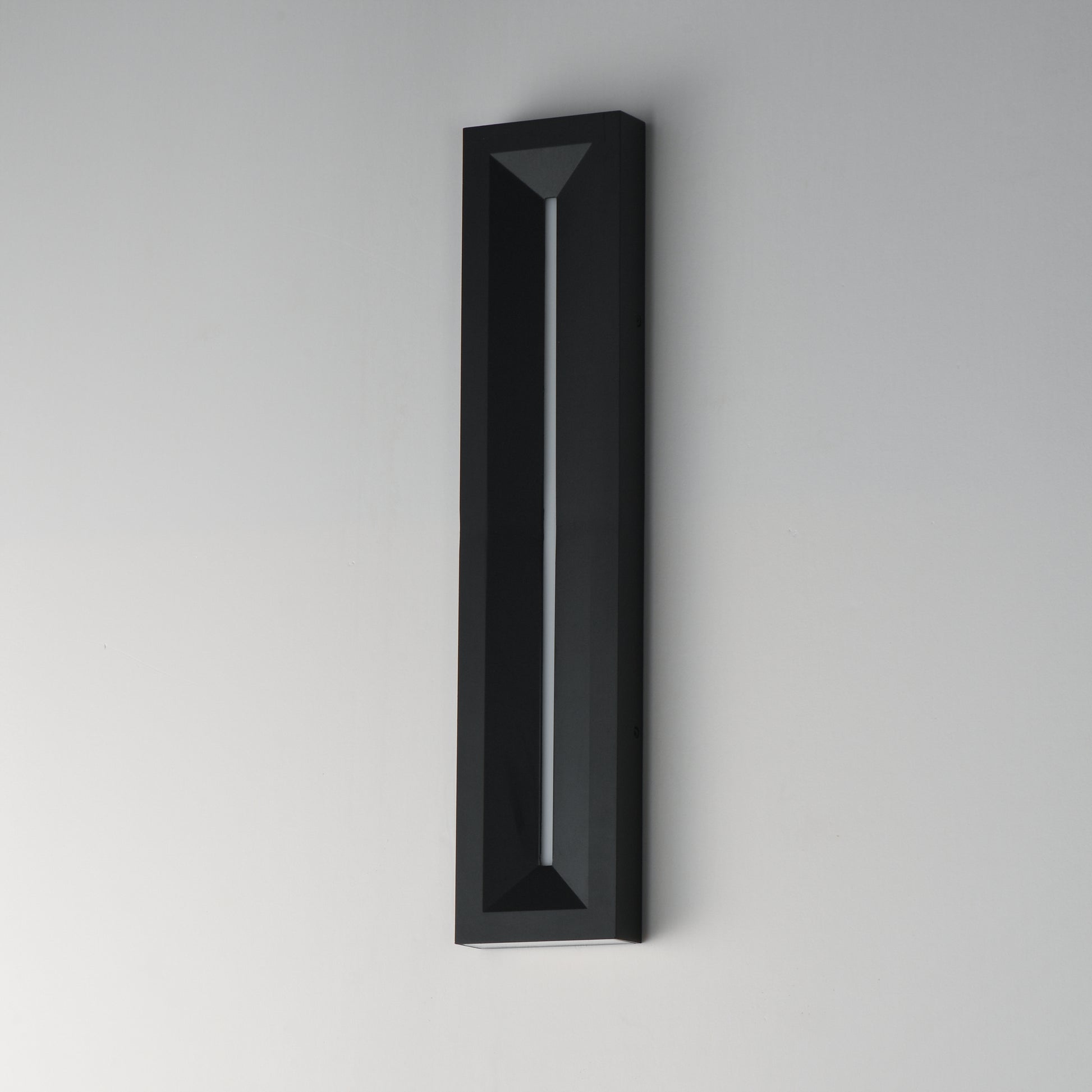 Fosso 24" LED Outdoor Wall Sconce 5cct Black by ET2