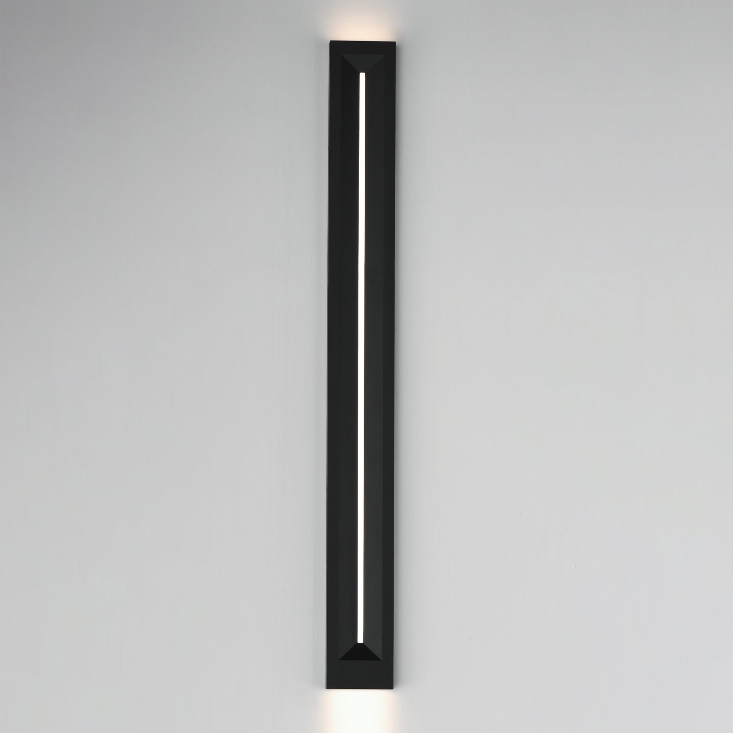 Fosso 47" LED Outdoor Wall Sconce 5cct Black by ET2