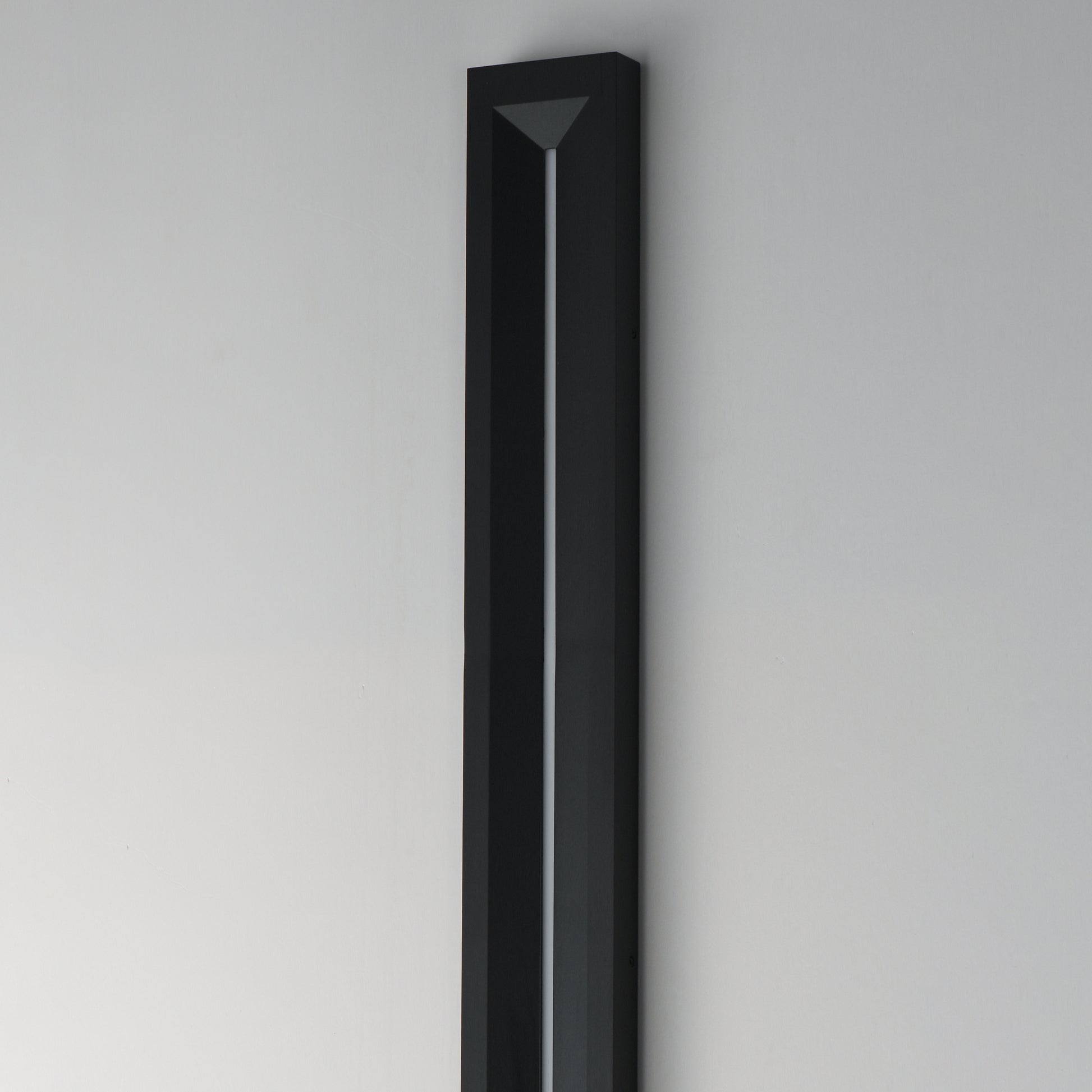 Fosso 47" LED Outdoor Wall Sconce 5cct Black by ET2