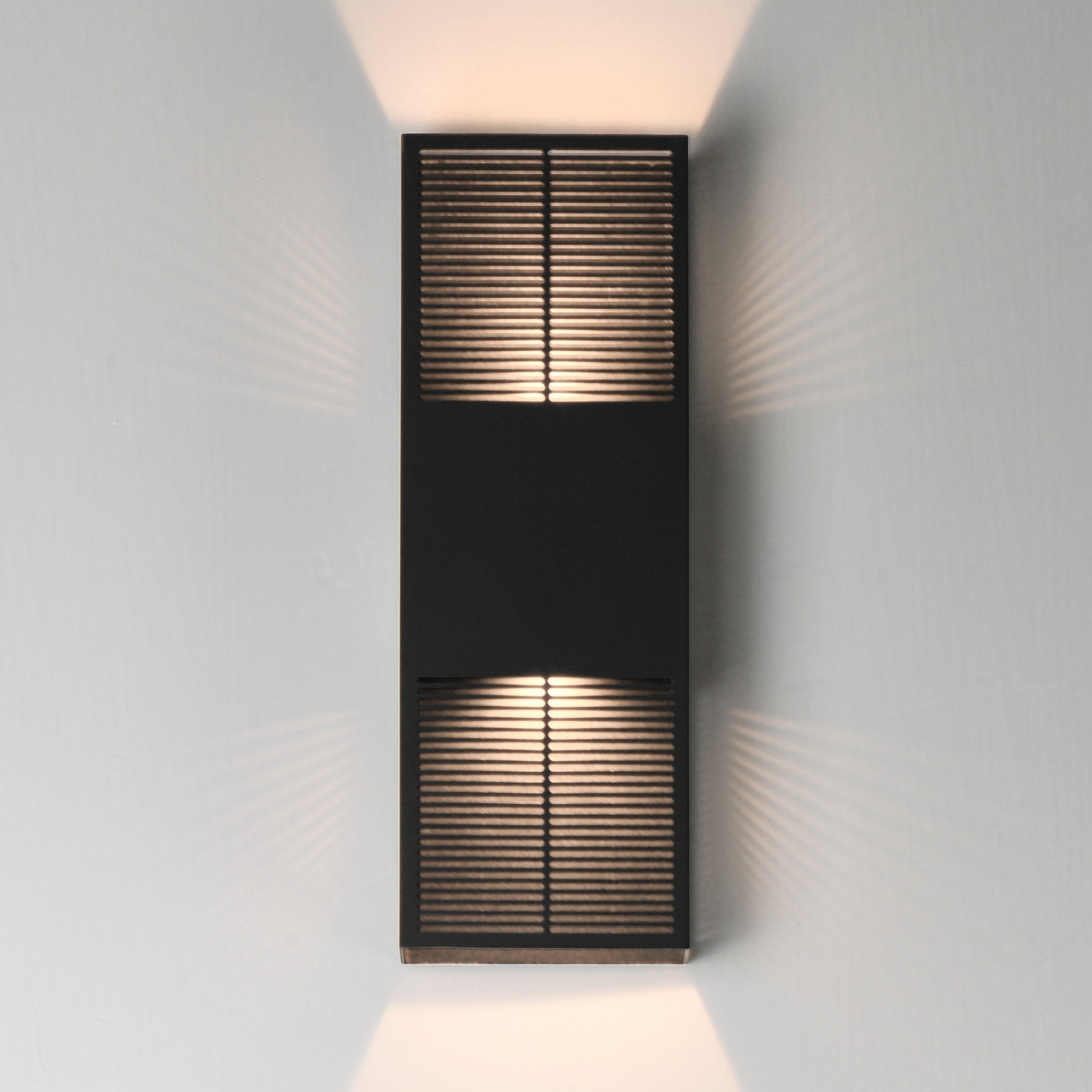 Grate 18" LED Outdoor Wall Sconce Black by ET2
