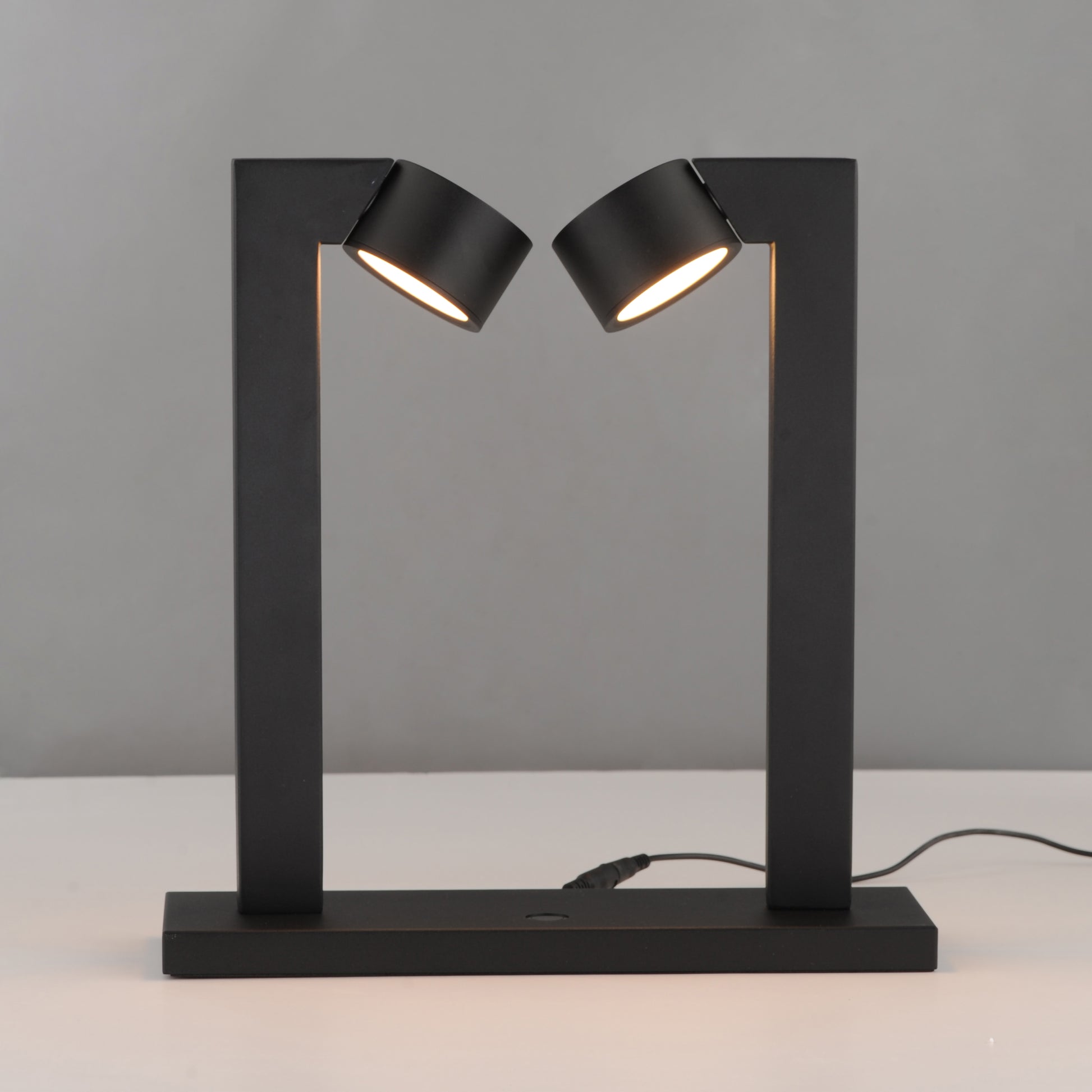 Embrace 2-Light Lamp Black by ET2