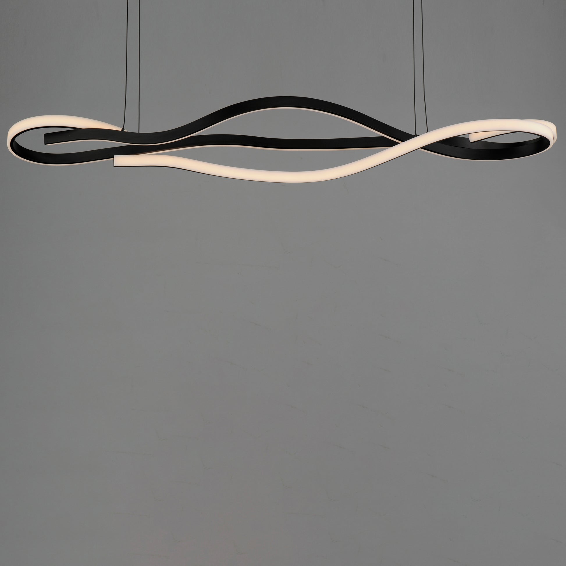 Serpentine 60" Horizontal Pendant Black by ET2