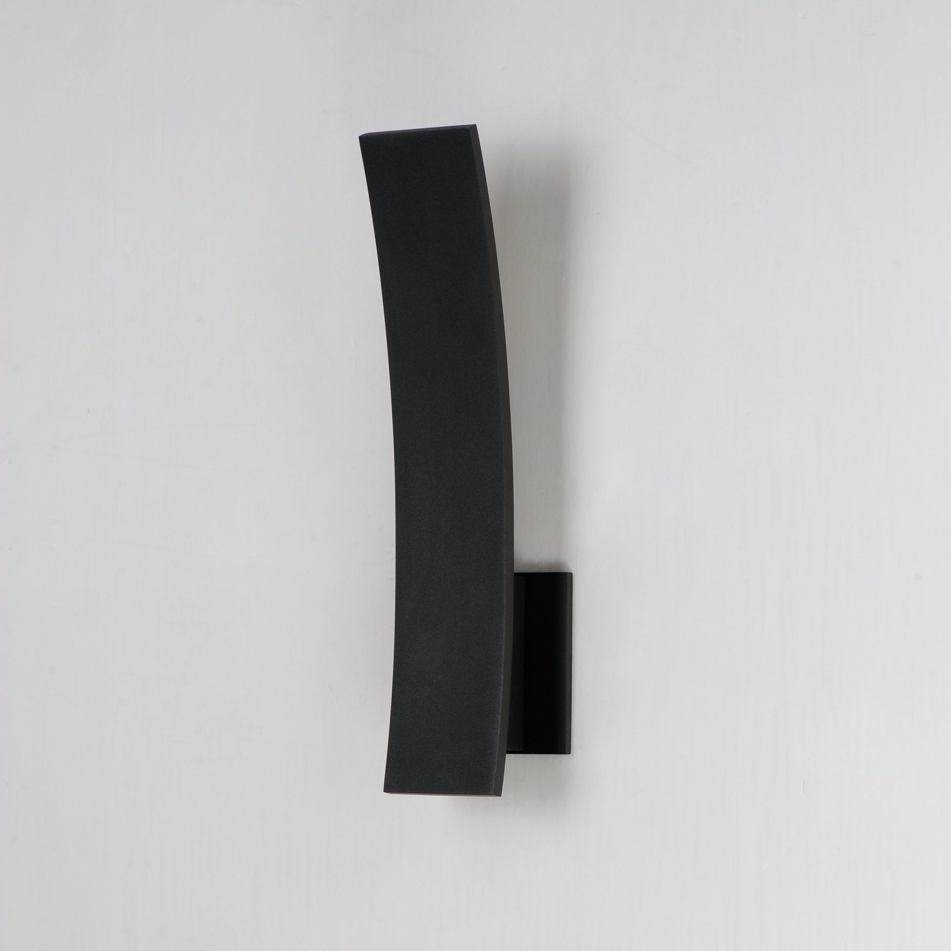 Alumilux: Prime LED Outdoor Wall Sconce Black by ET2
