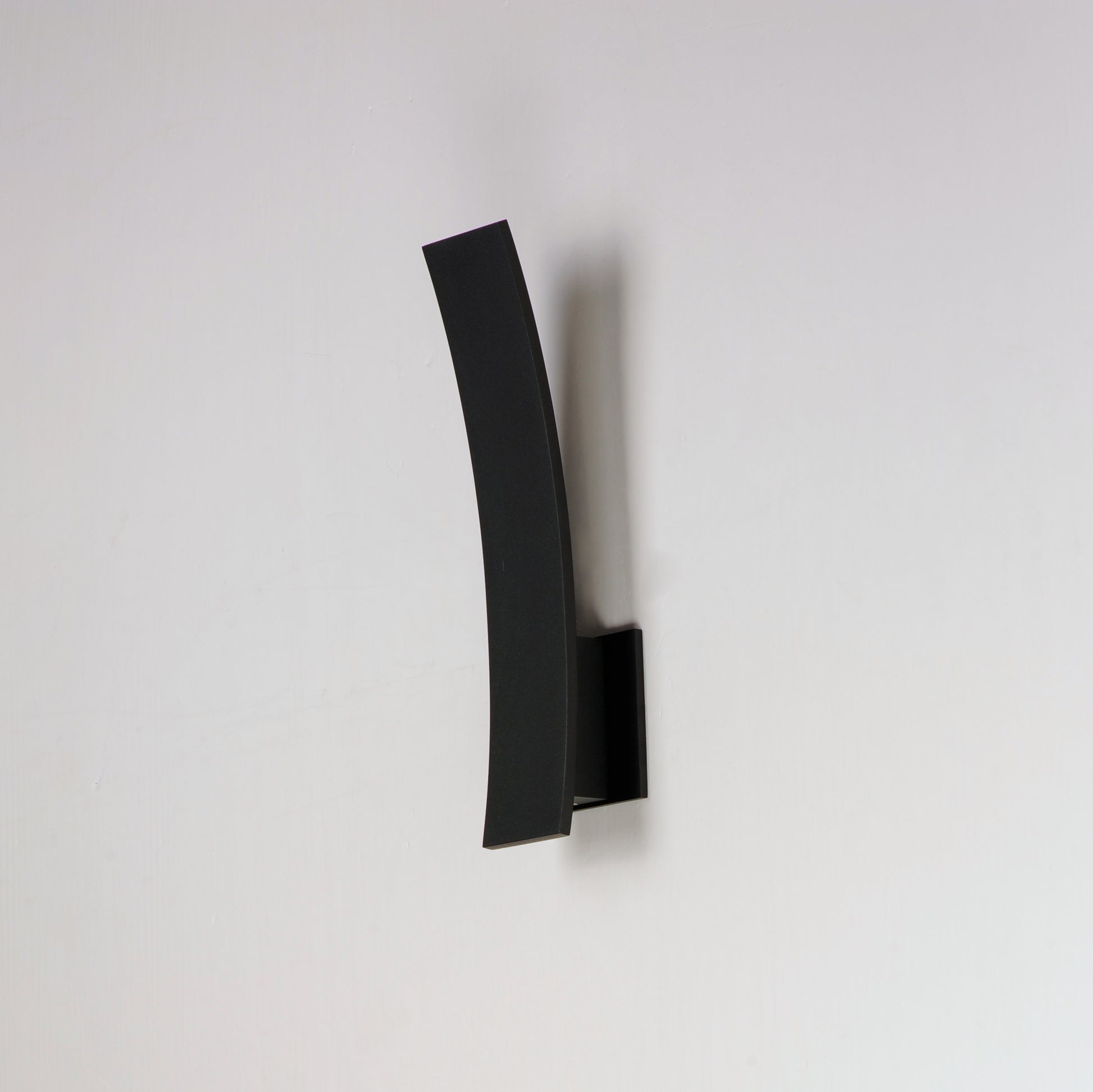 Alumilux: Prime LED Outdoor Wall Sconce Black by ET2