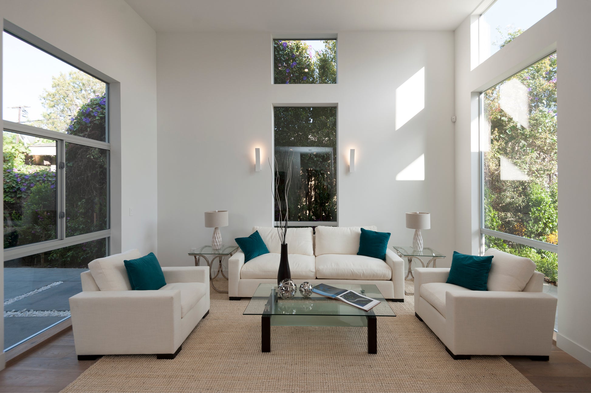 Alumilux: Prime LED Outdoor Wall Sconce White by ET2