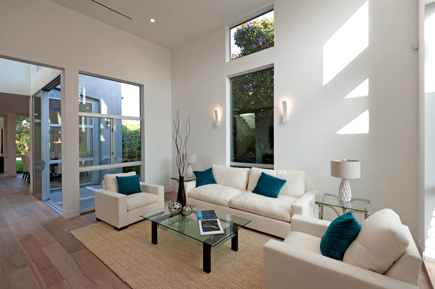 Alumilux: Prime LED Outdoor Wall Sconce White by ET2