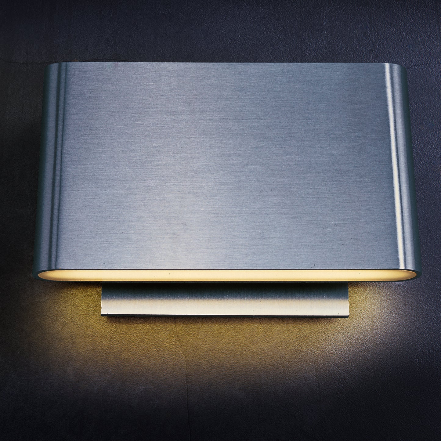 Alumilux: Spartan LED Outdoor Wall Sconce Satin Aluminum by ET2