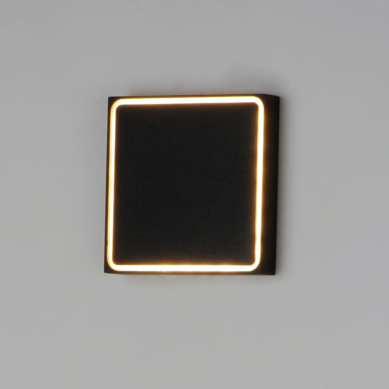 Alumilux: Outline LED Outdoor Wall Sconce Black by ET2
