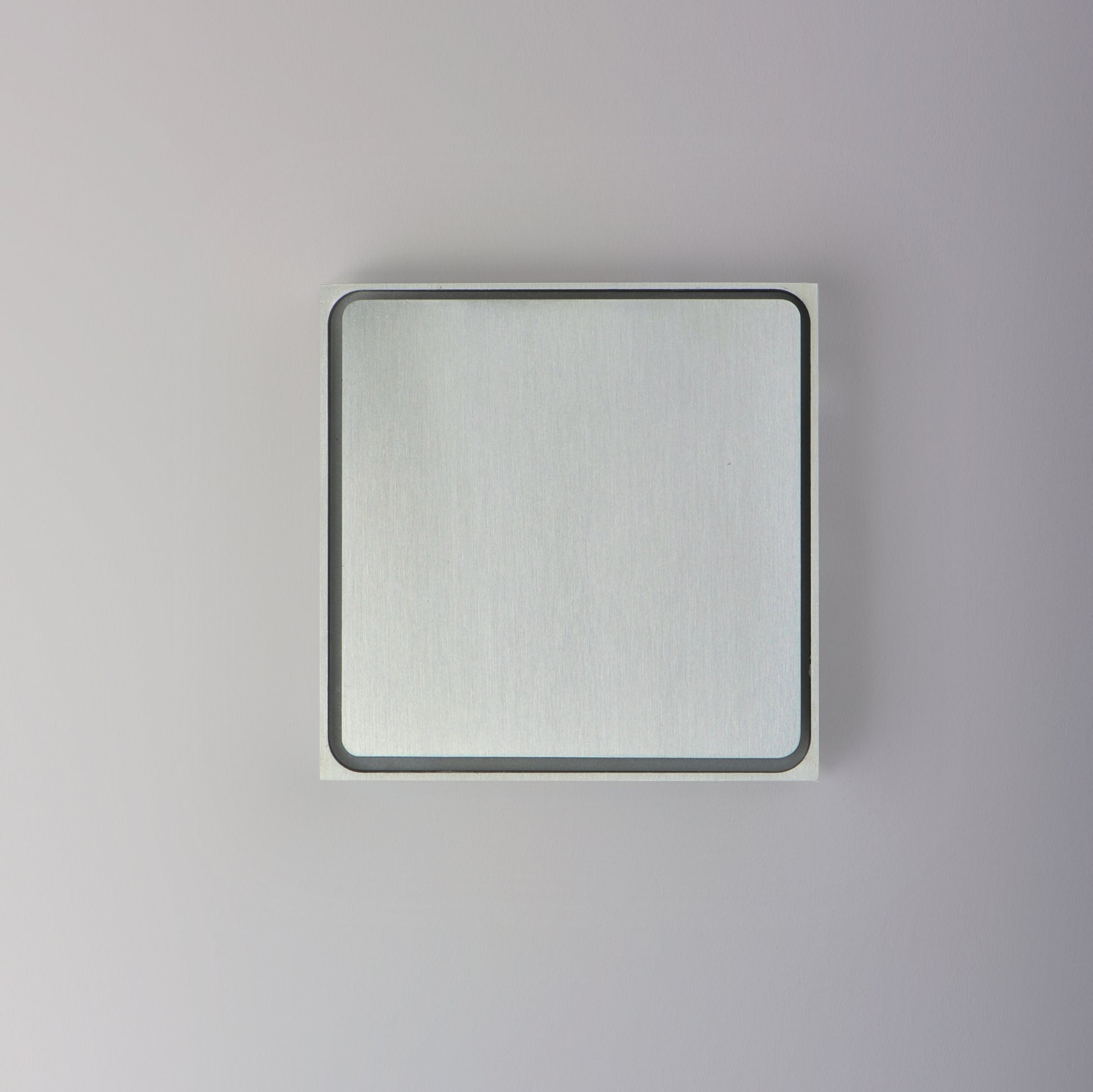 Alumilux: Outline LED Outdoor Wall Sconce Satin Aluminum by ET2